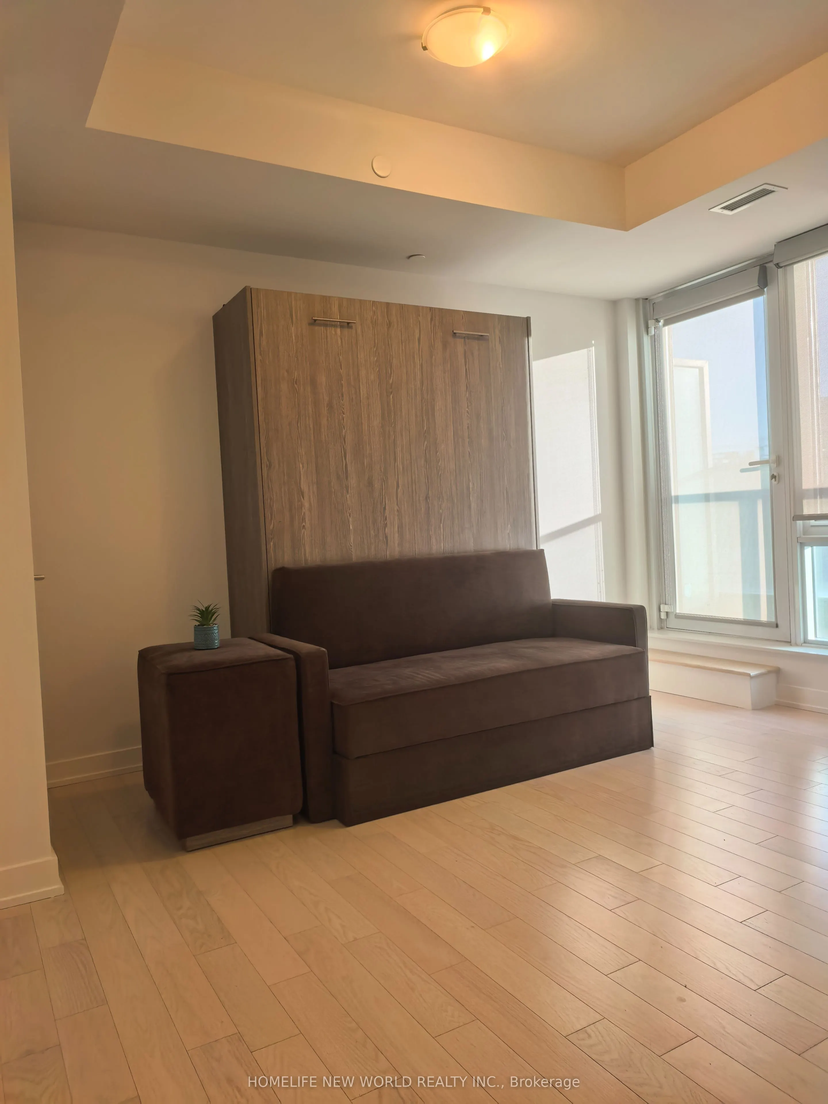330 Richmond Street W, #605