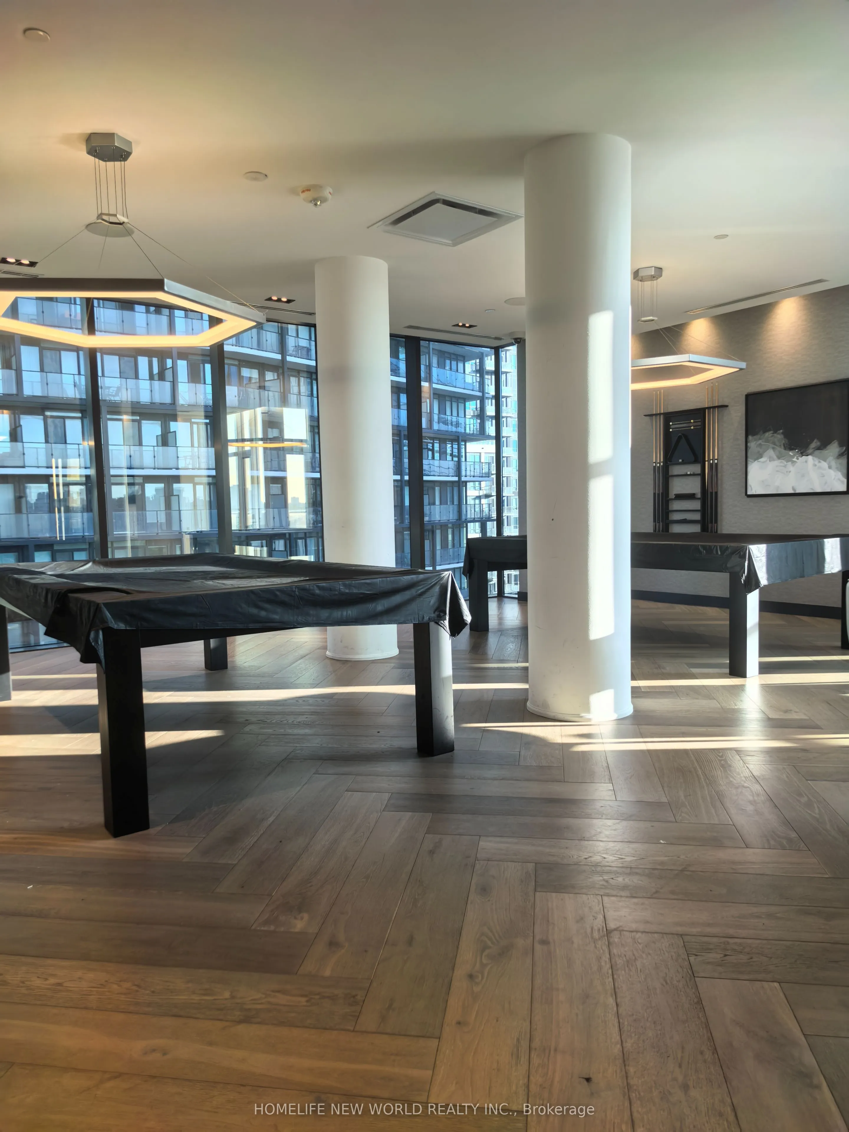 330 Richmond Street W, #605