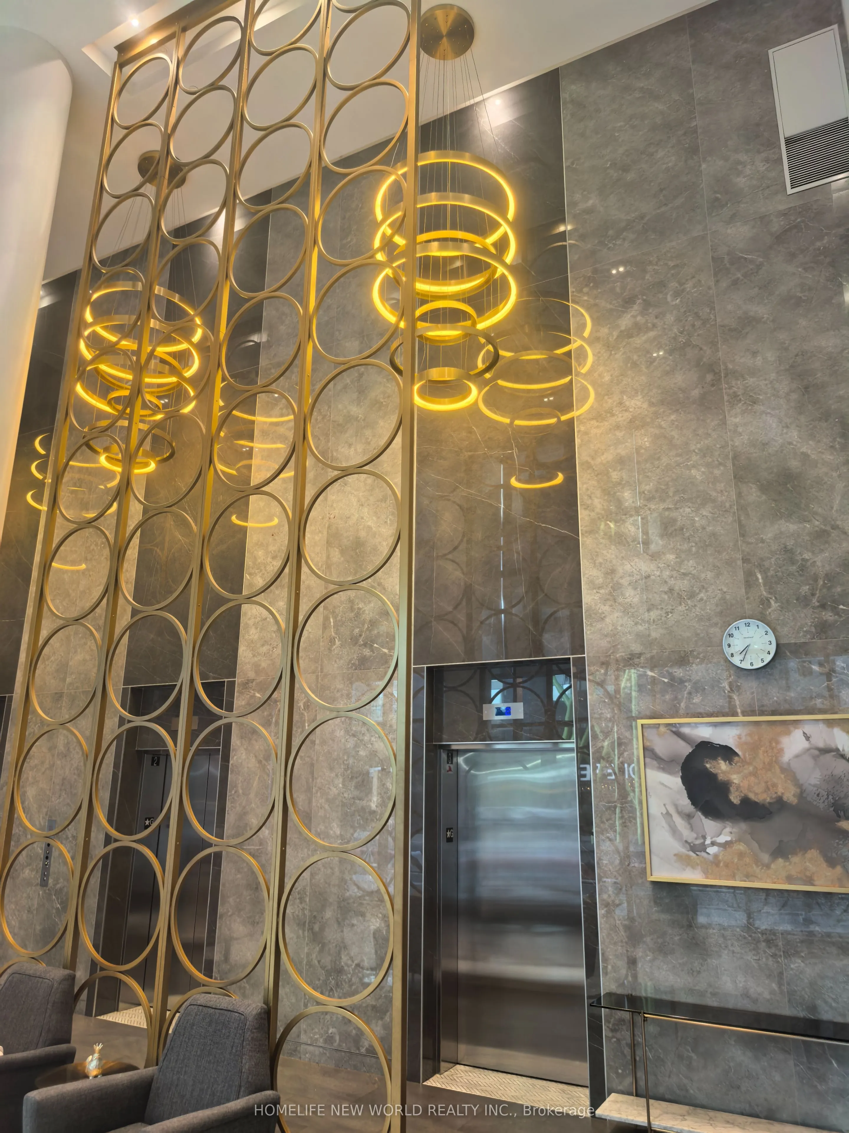 330 Richmond Street W, #605