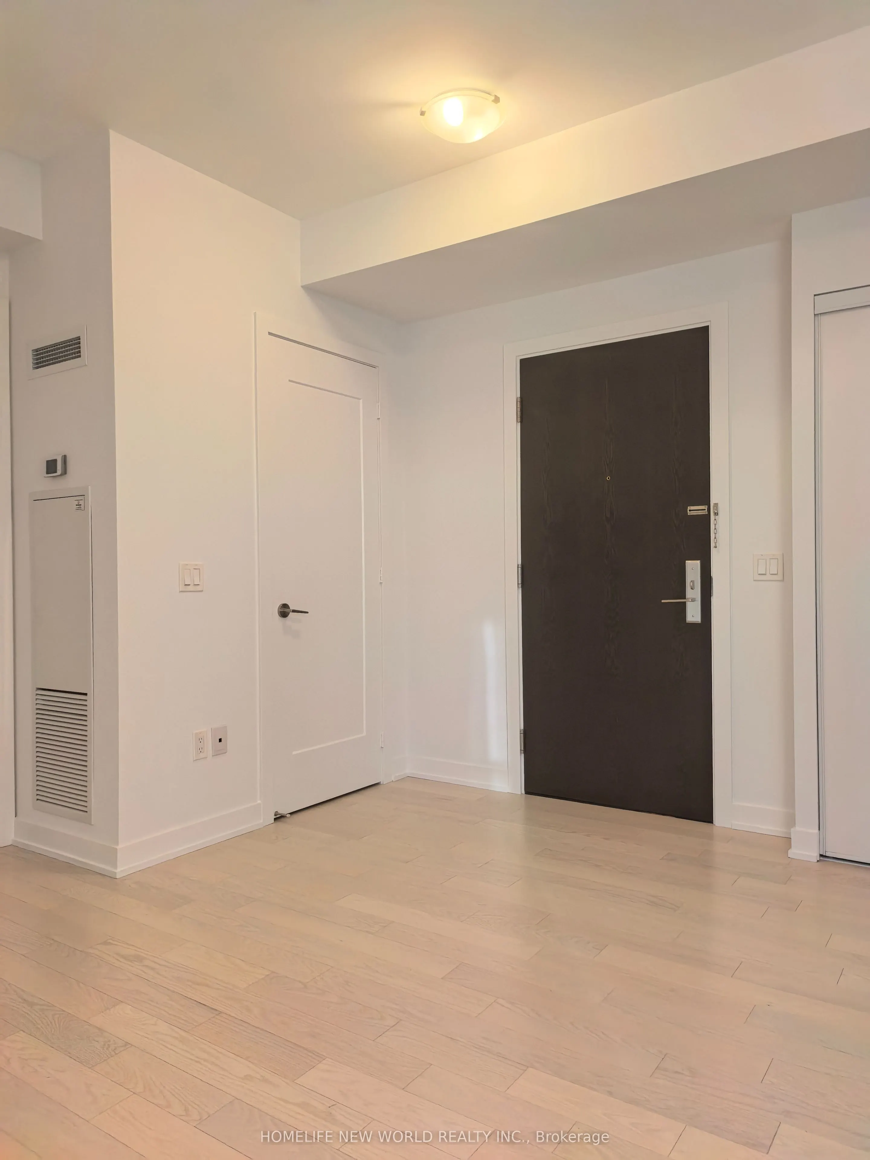 330 Richmond Street W, #605