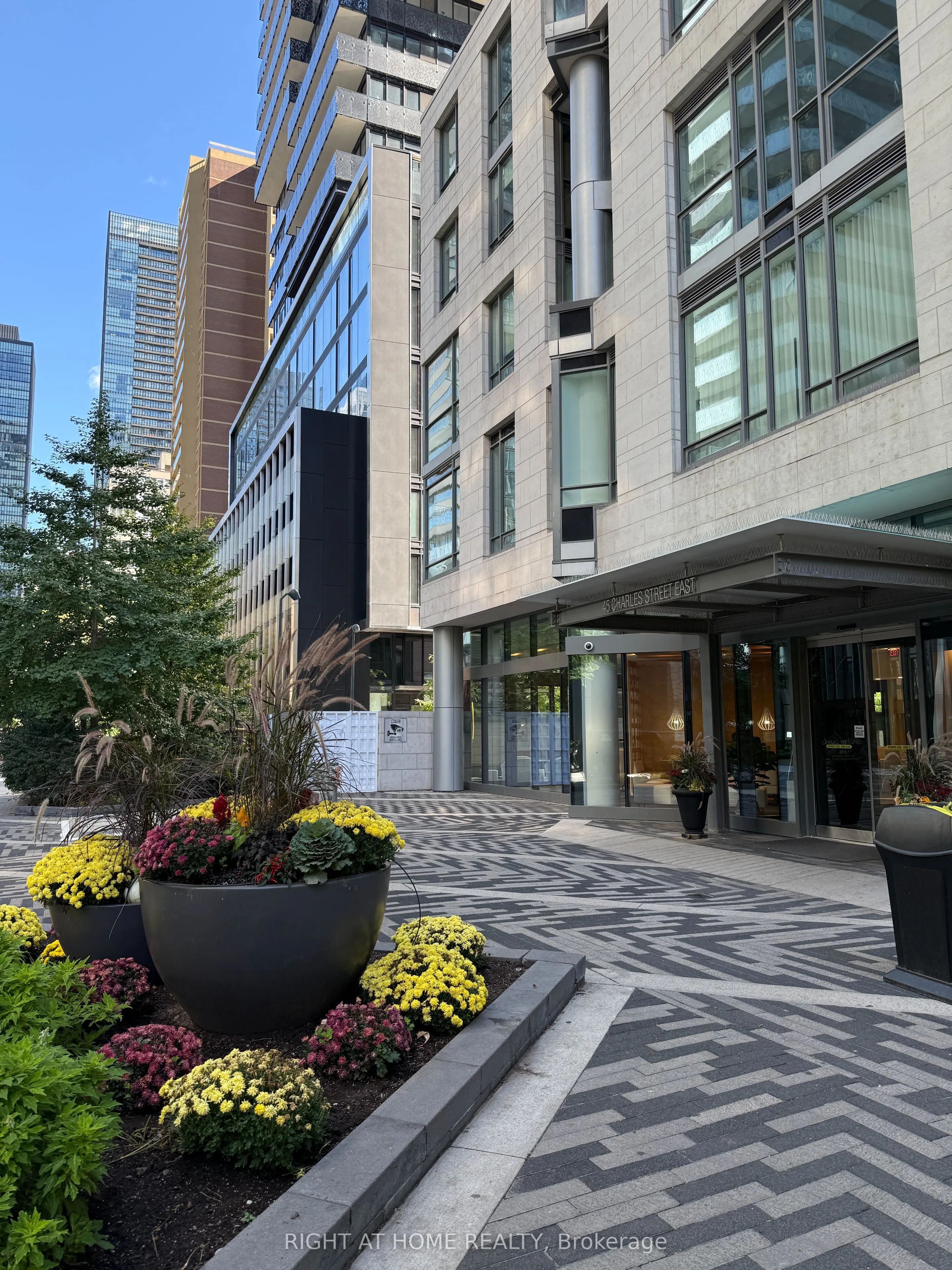 45 Charles Street E, #03