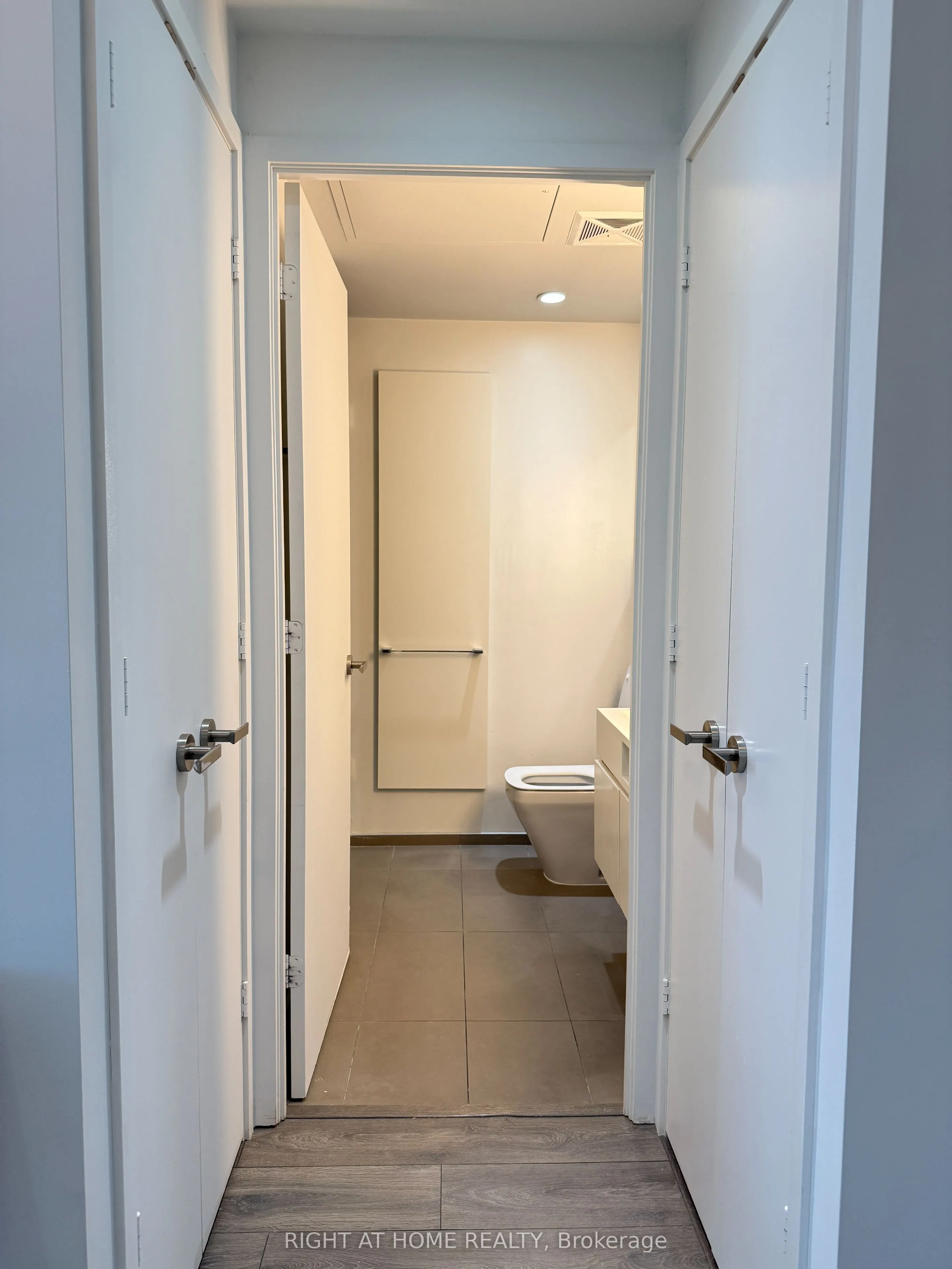 45 Charles Street E, #03