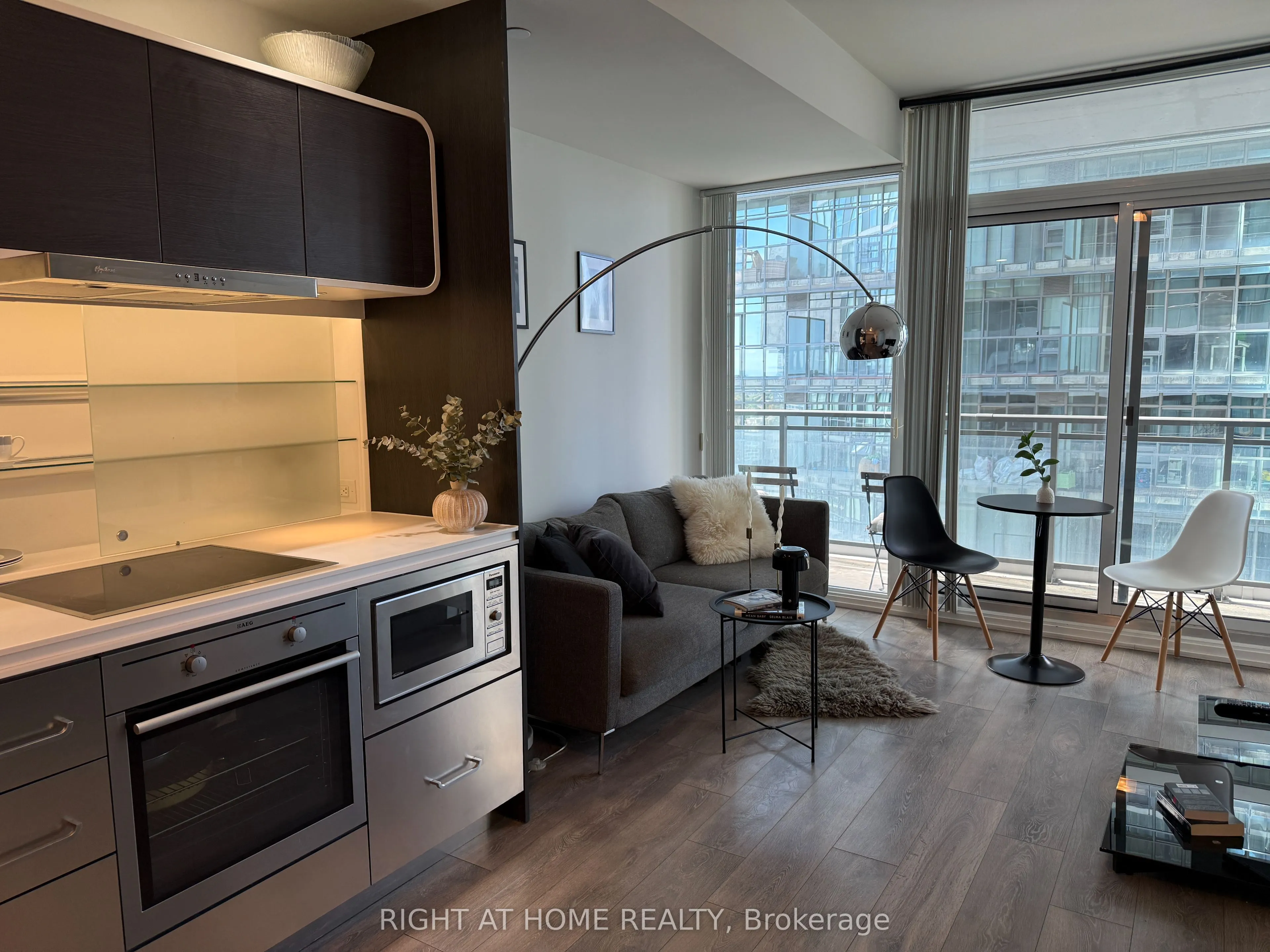 45 Charles Street E, #03