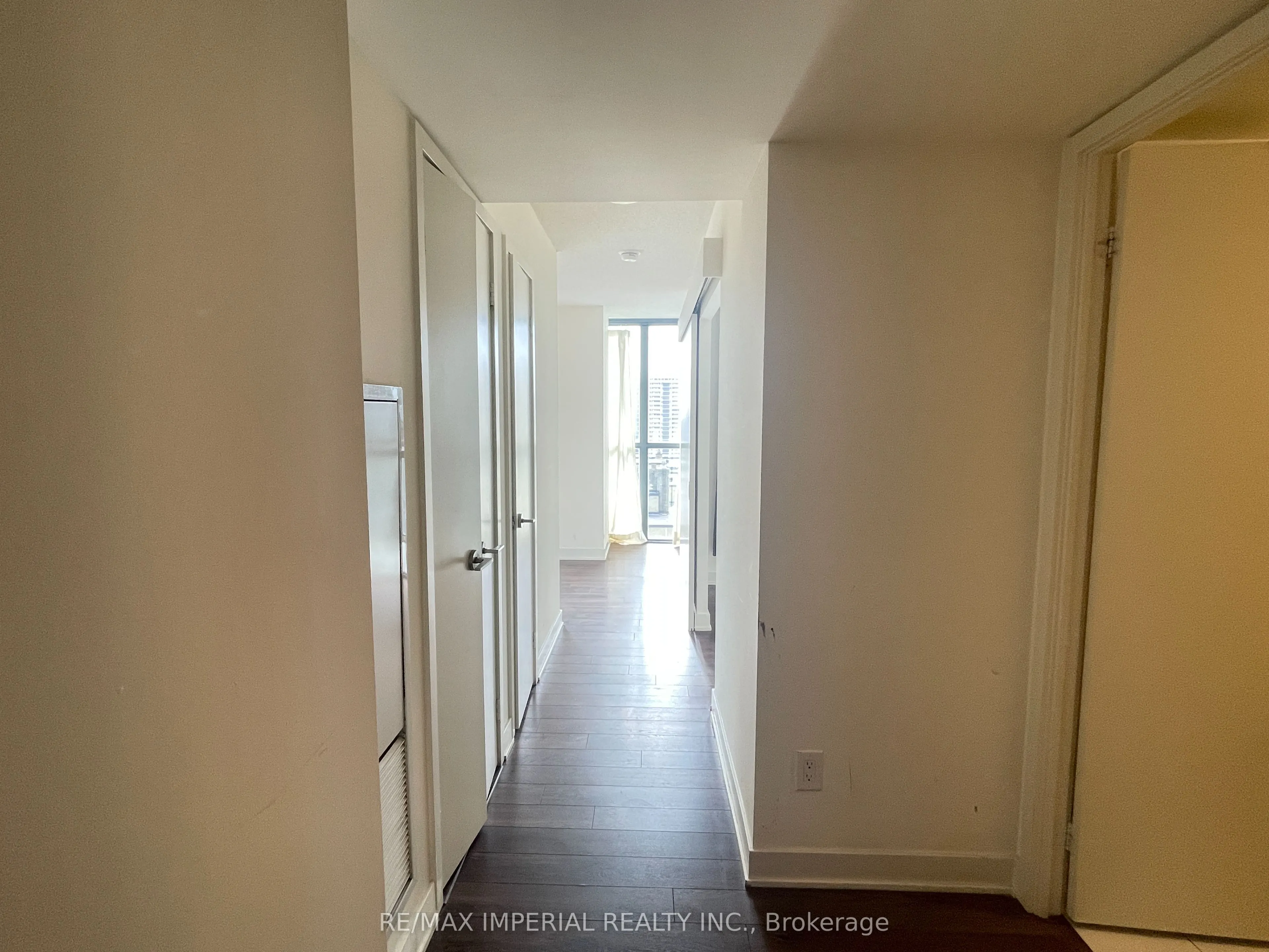 110 Charles Street E, #1602