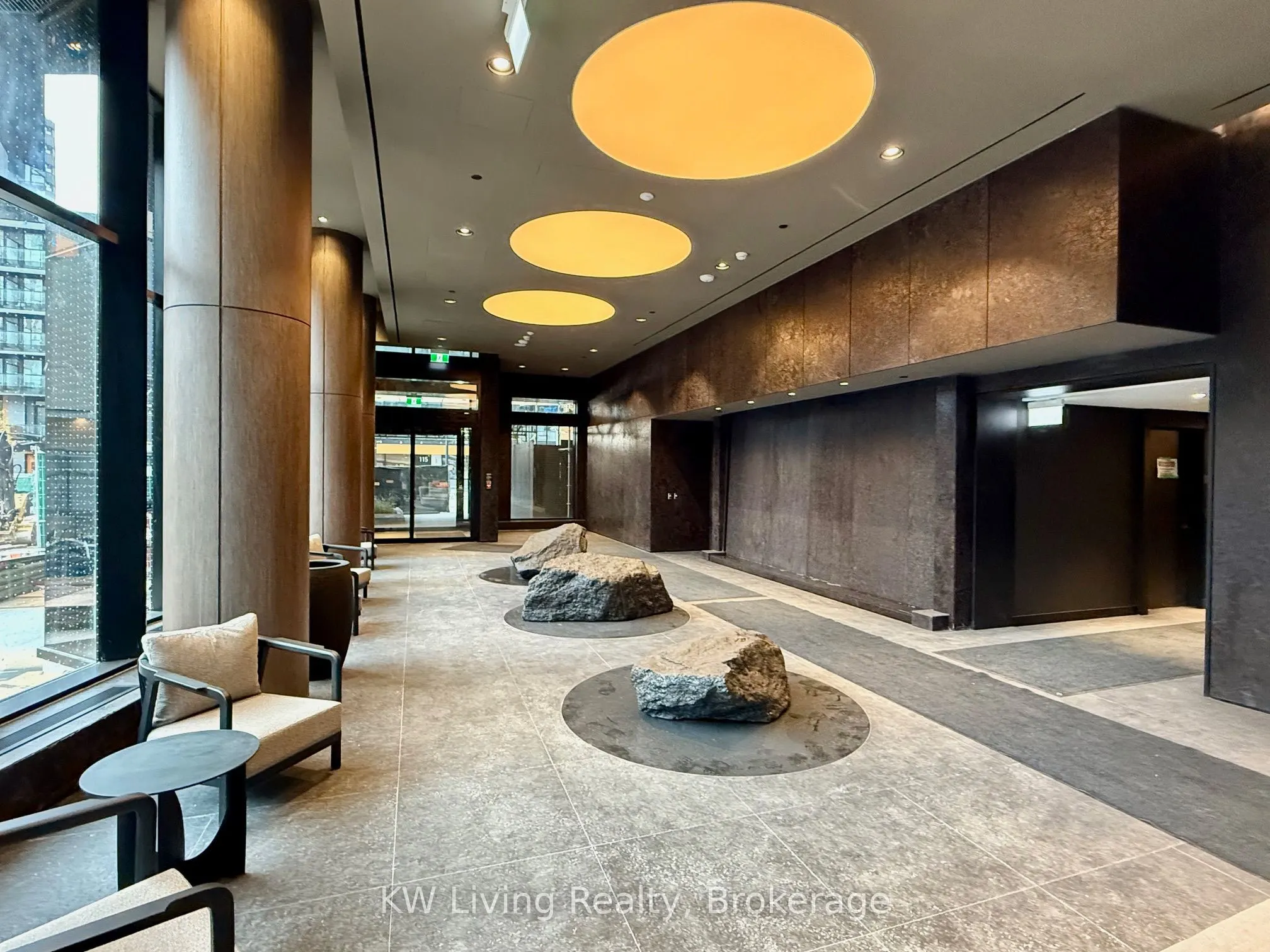110 Broadway Avenue, #419