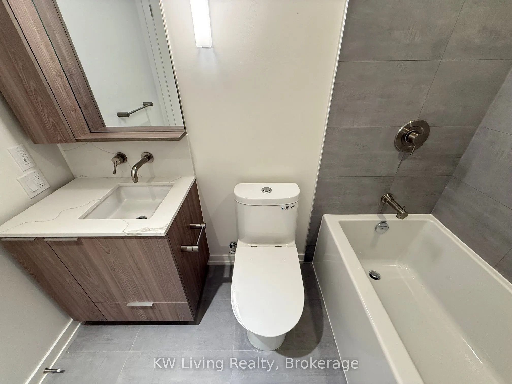 110 Broadway Avenue, #419