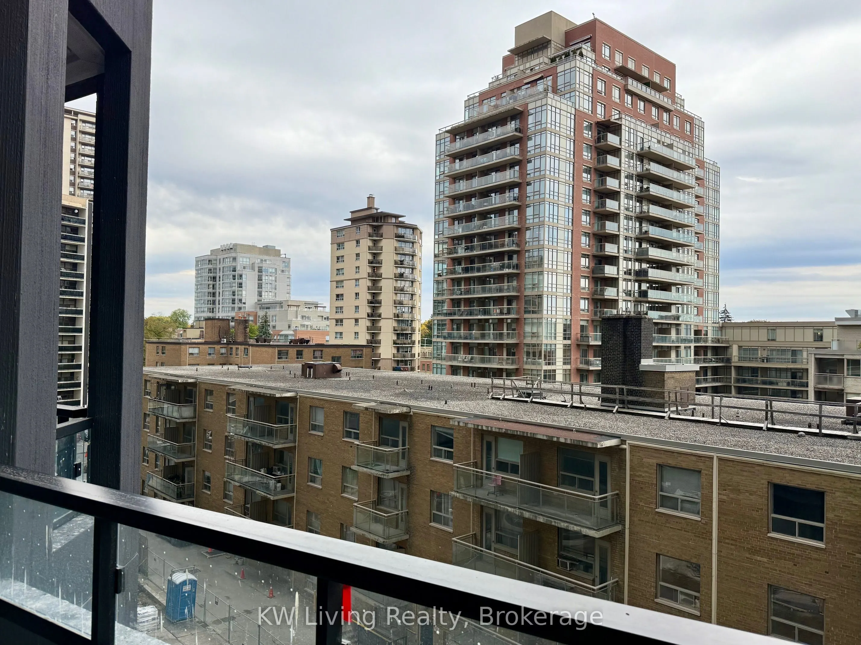 110 Broadway Avenue, #419
