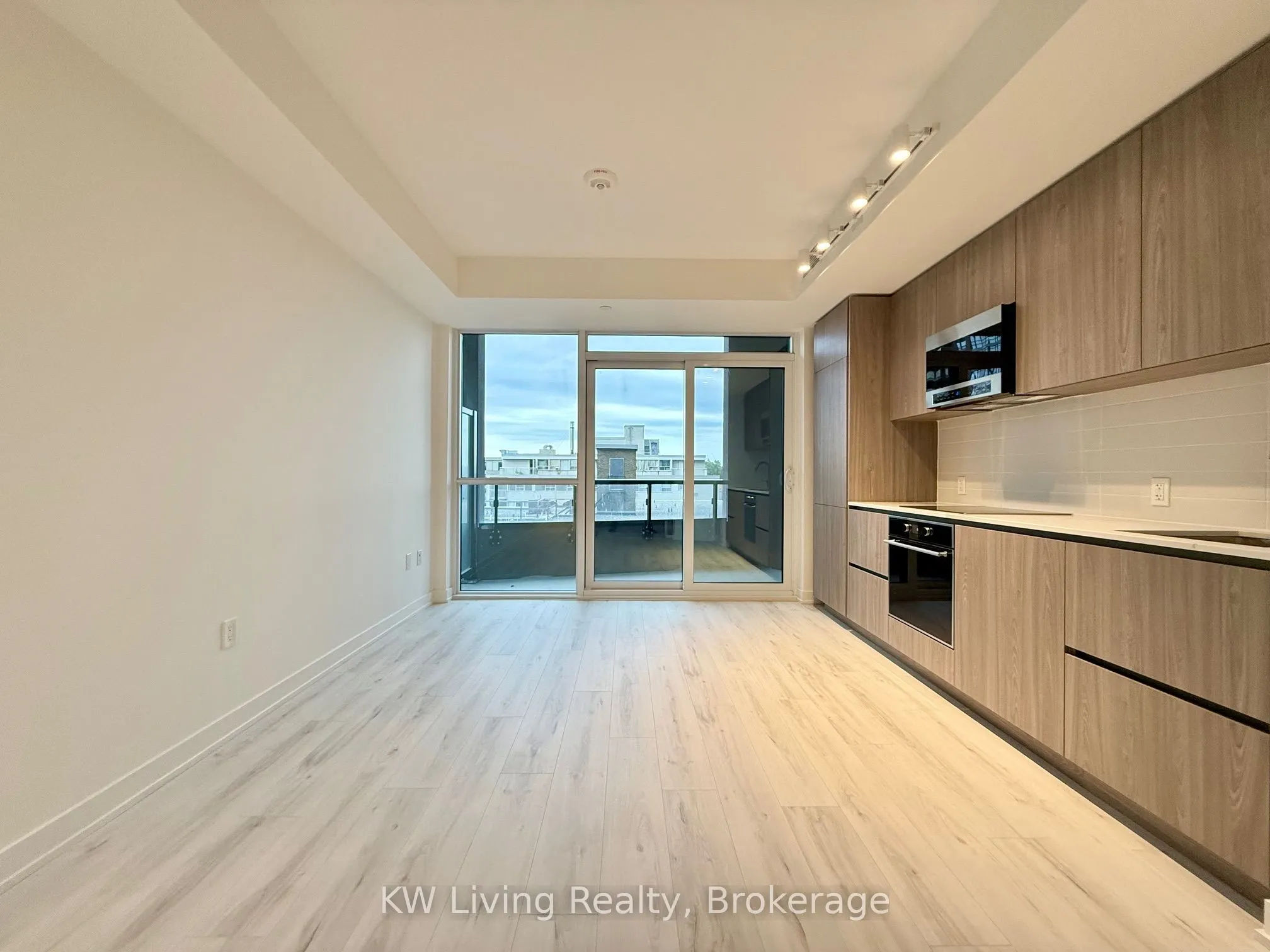 110 Broadway Avenue, #419