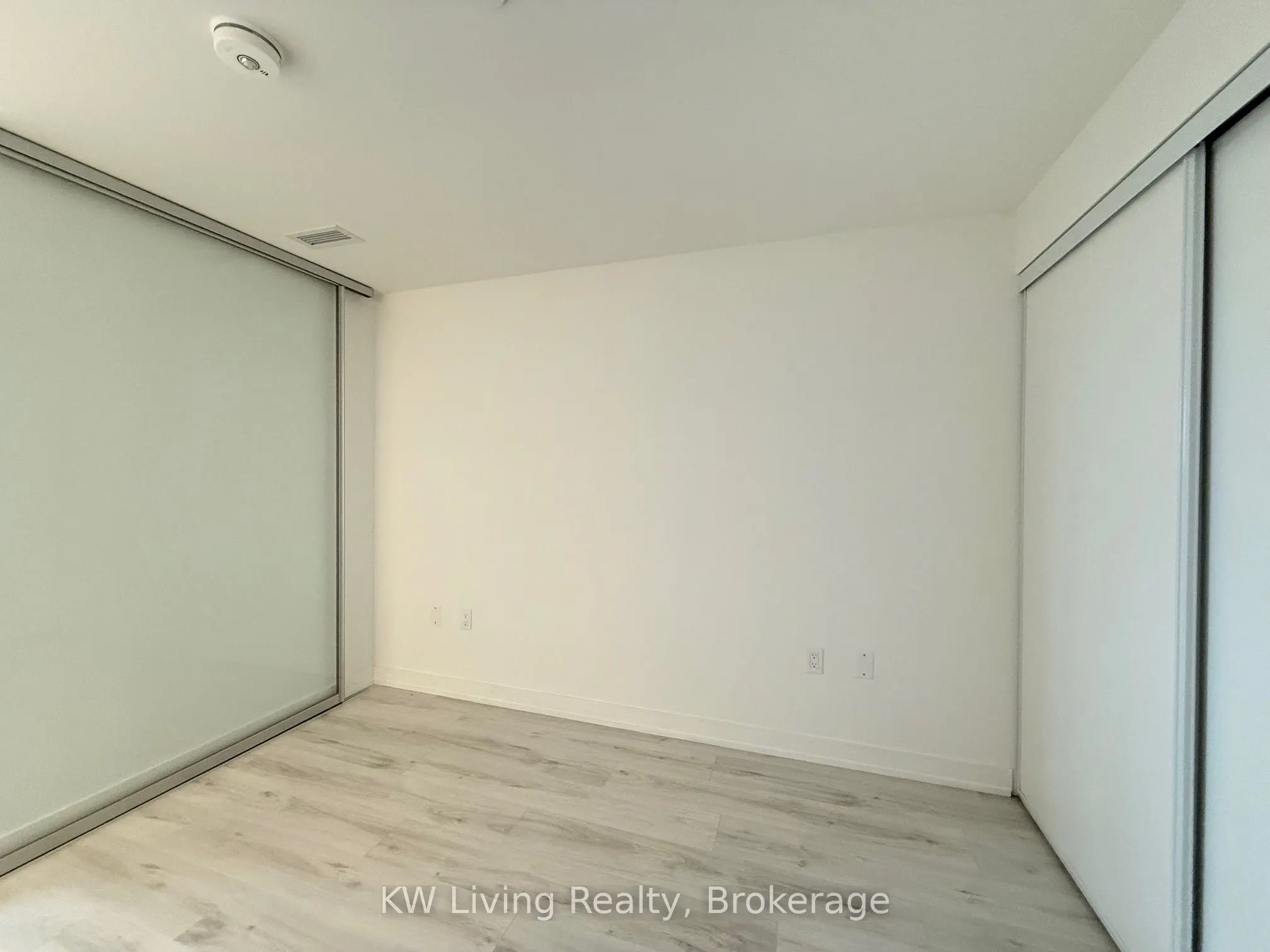 110 Broadway Avenue, #419