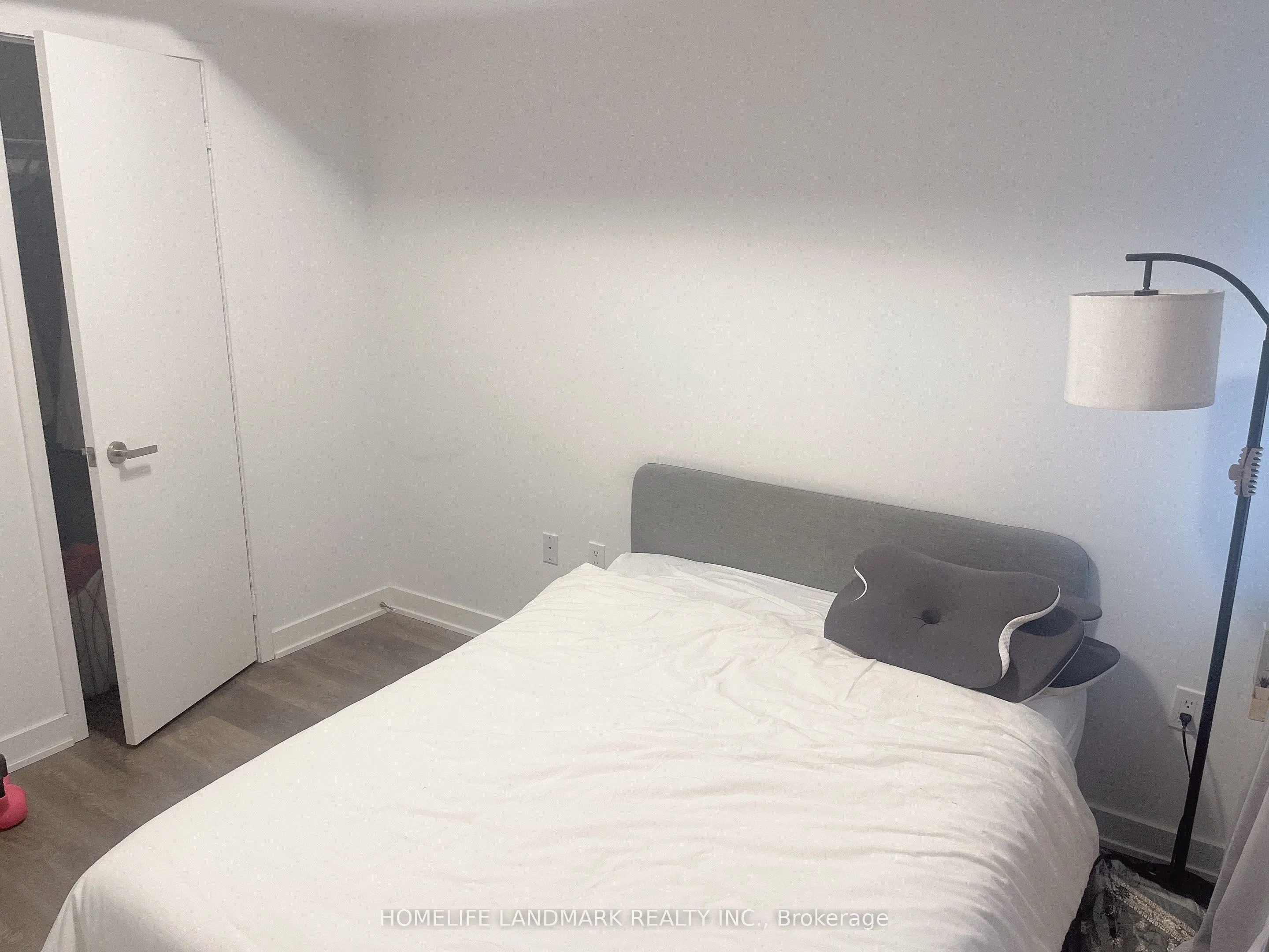 99 Broadway Avenue, #3205