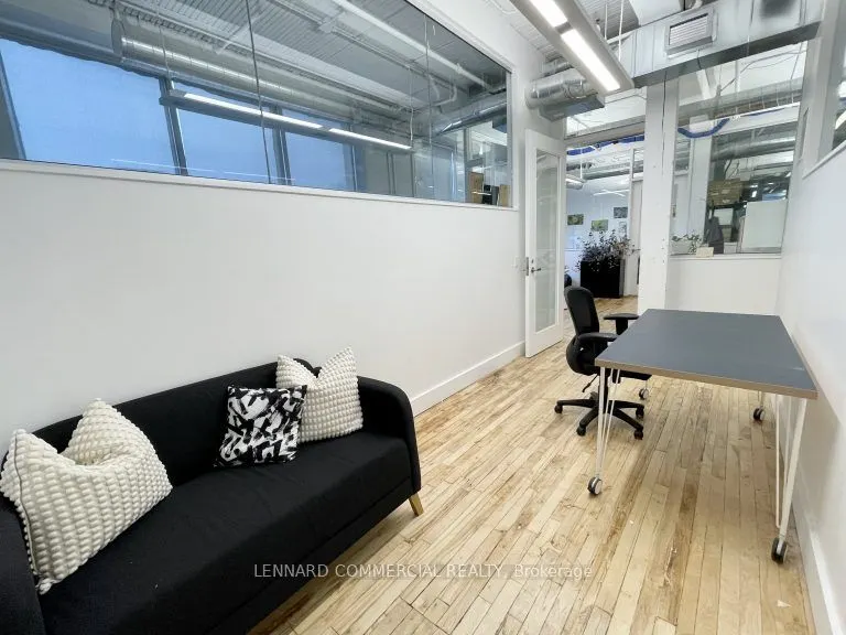 192 Spadina Avenue, #417