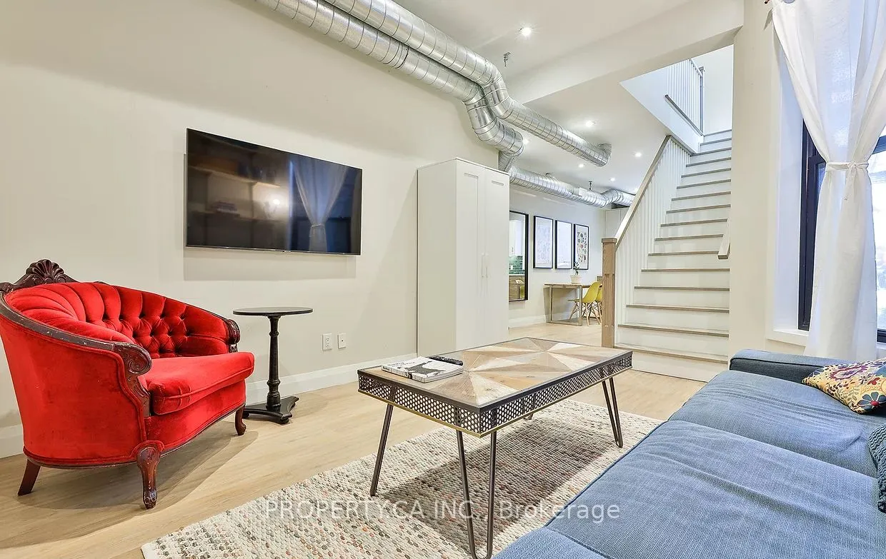 994 Dundas St W Unit 1 Street W, #1