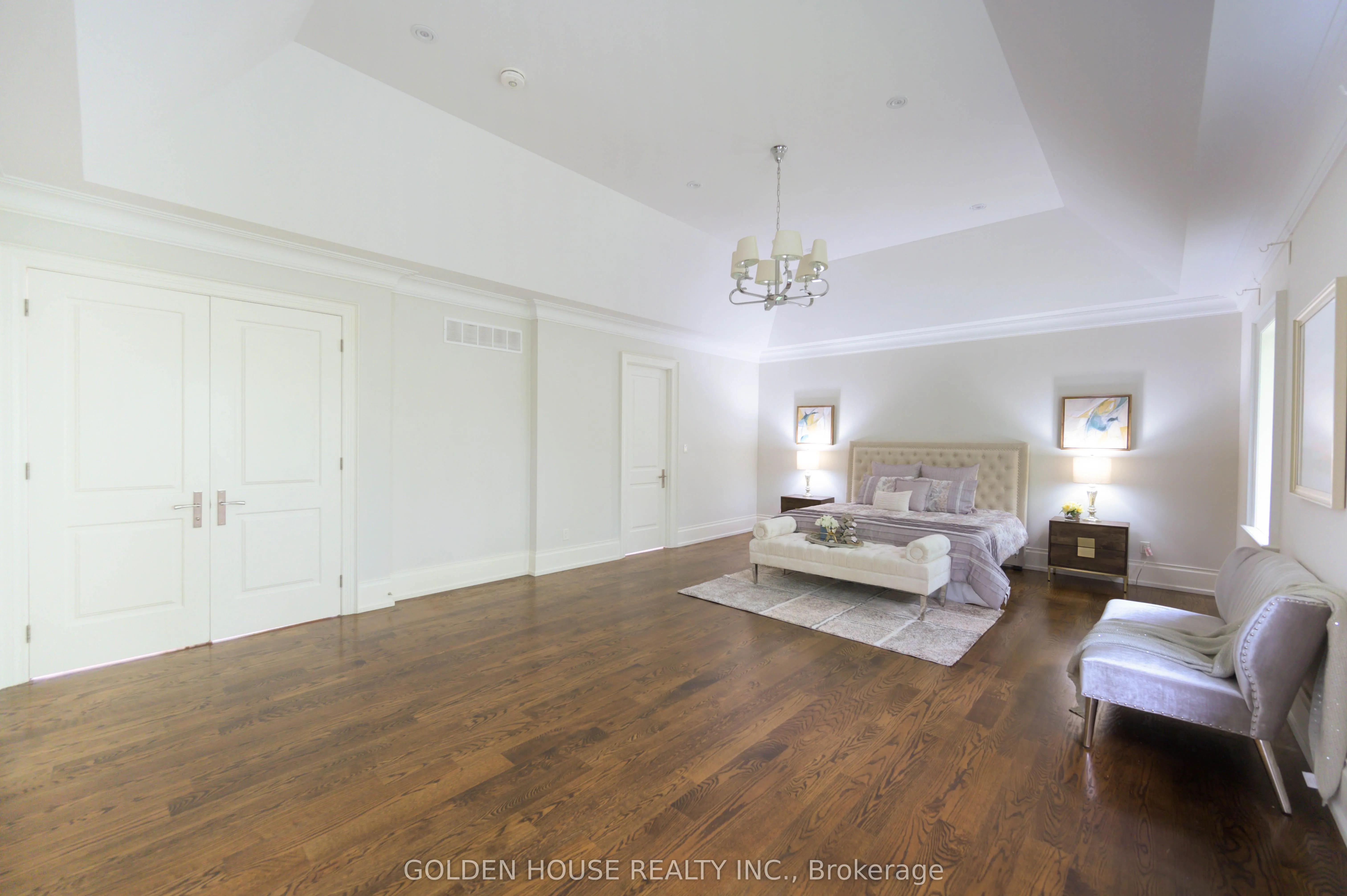 10 Brucedale Crescent