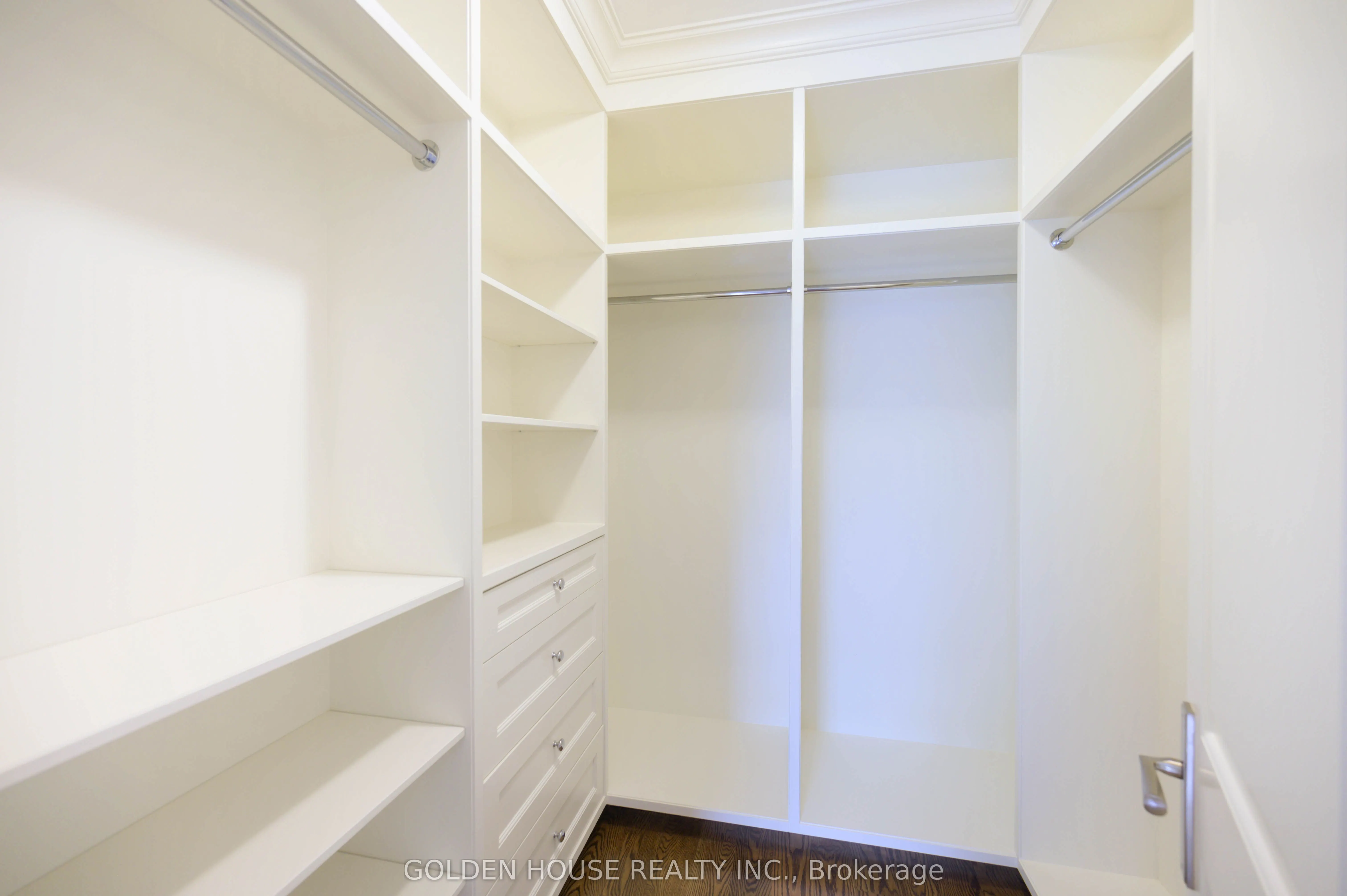 10 Brucedale Crescent