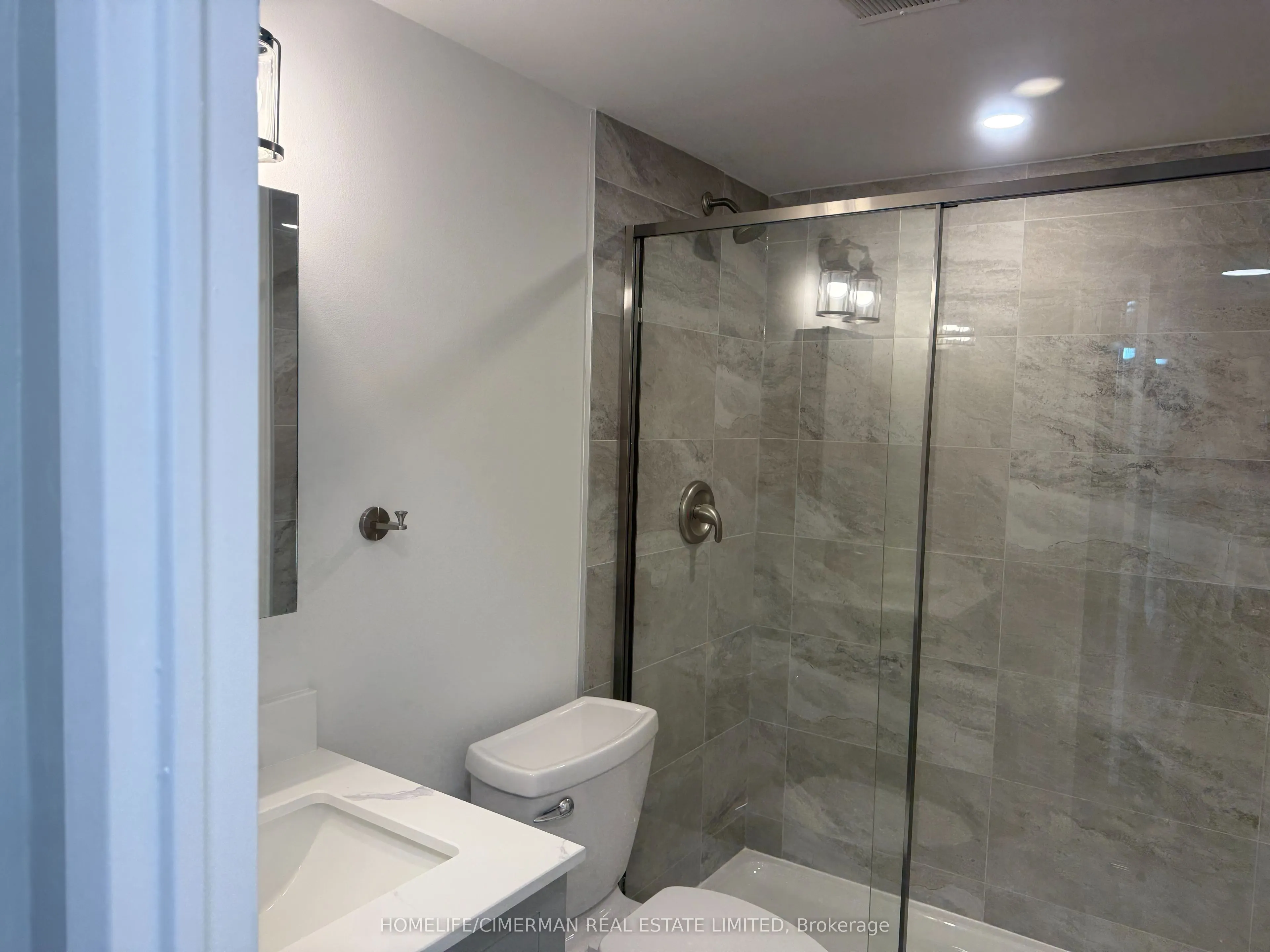 20 Forest Manor Road, #706
