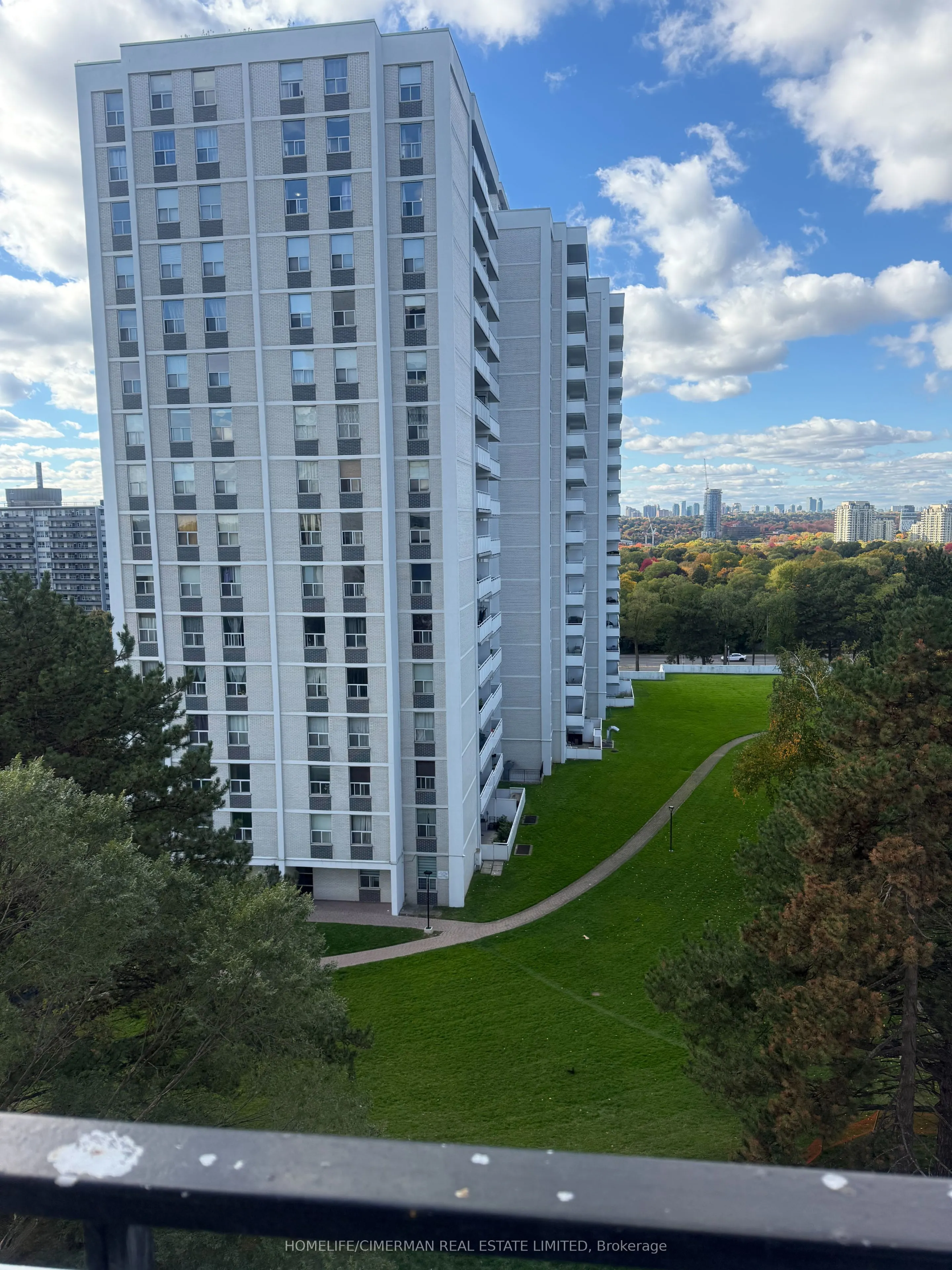 20 Forest Manor Road, #706