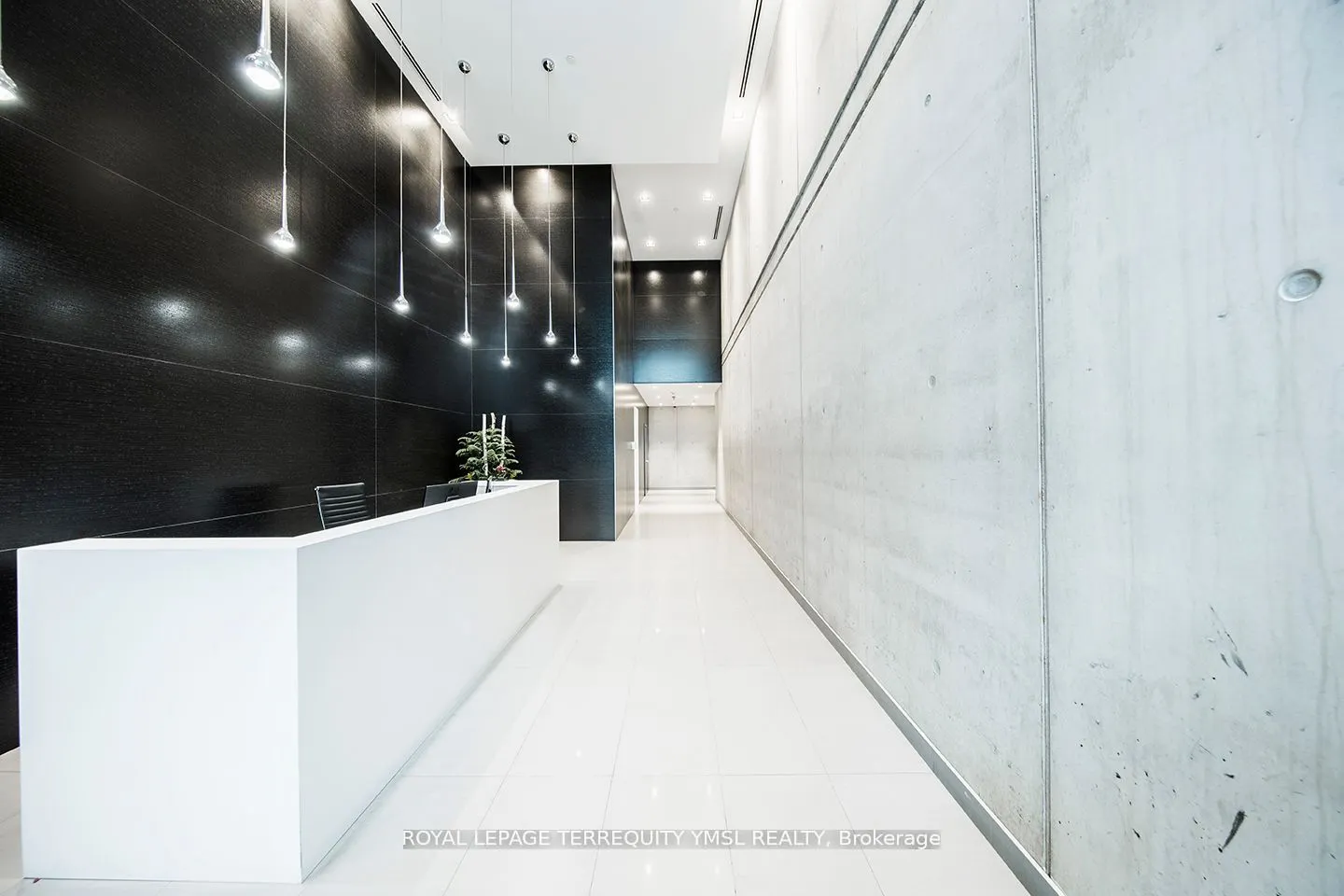 11 Charlotte Street, #510