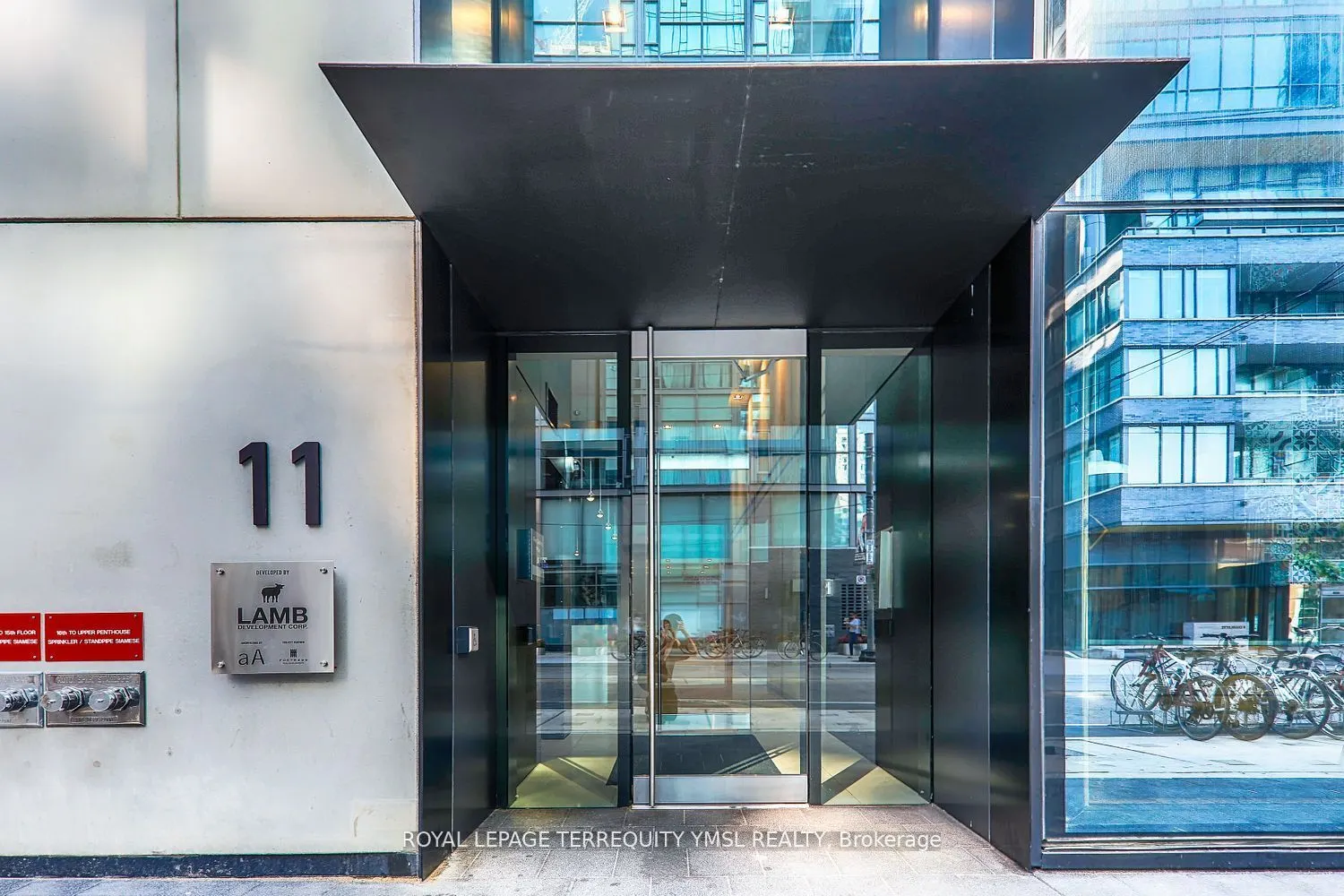 11 Charlotte Street, #510