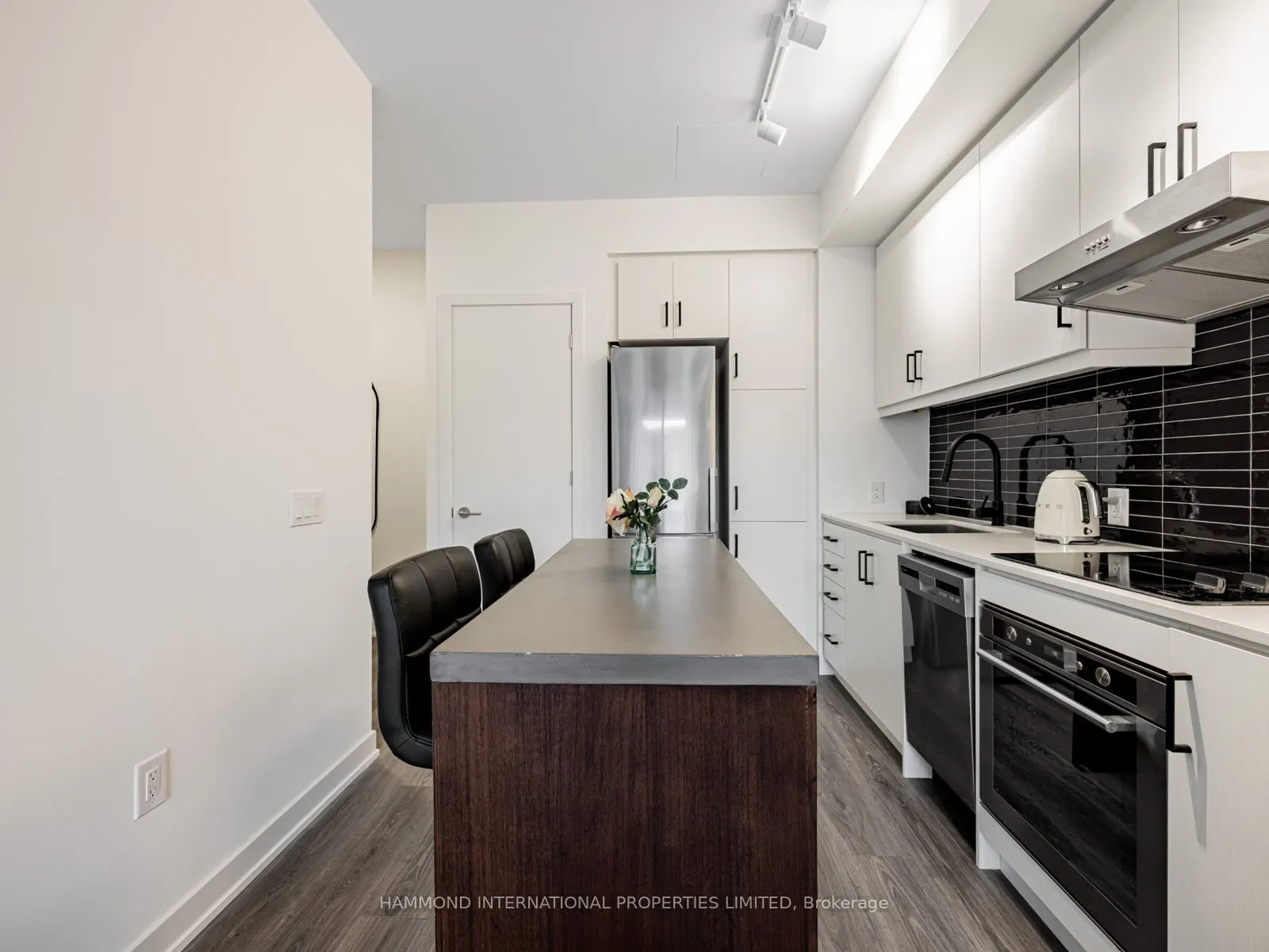 9 Tecumseth Street, #524