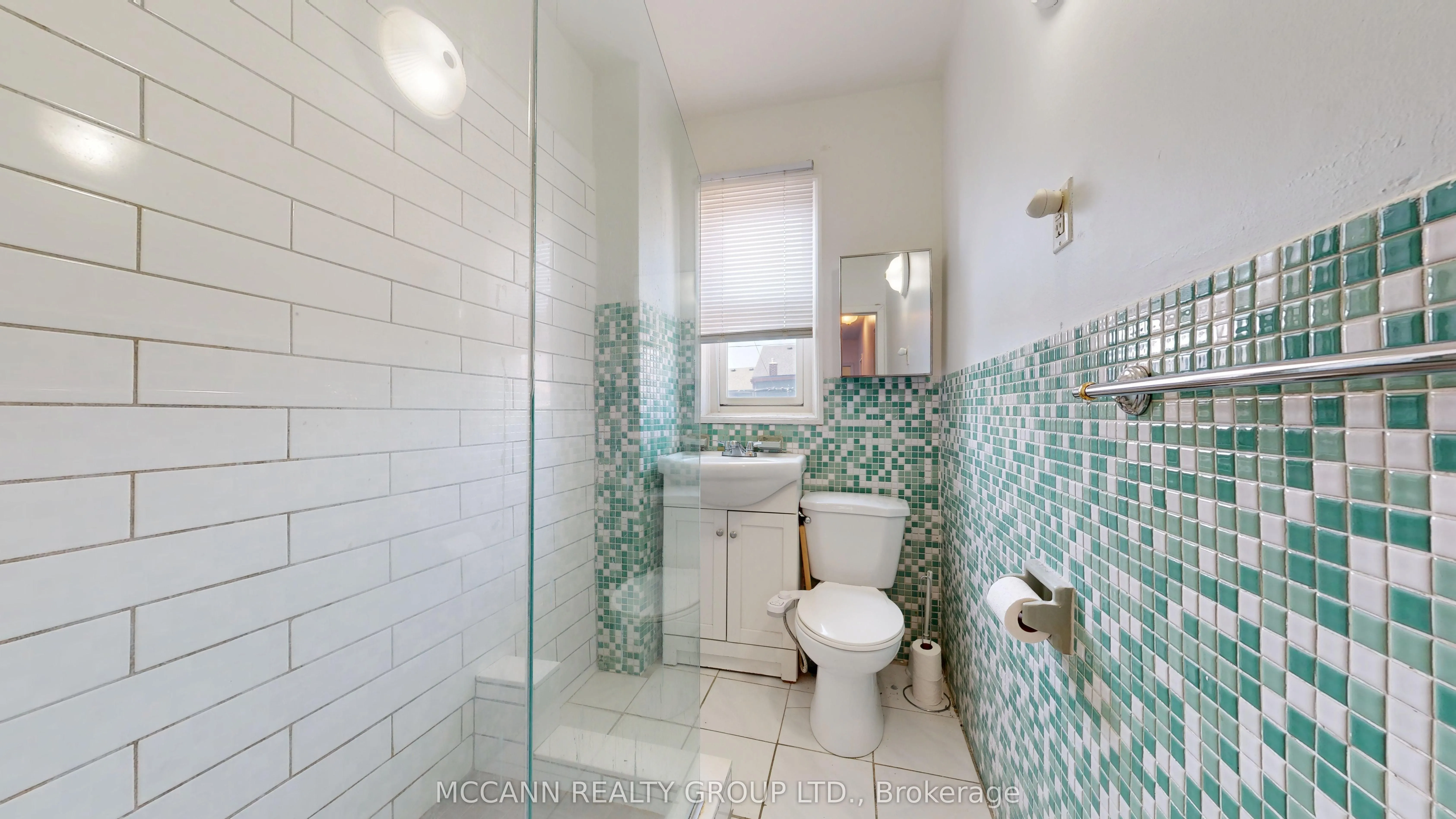 32 Macklem Avenue, #Upper