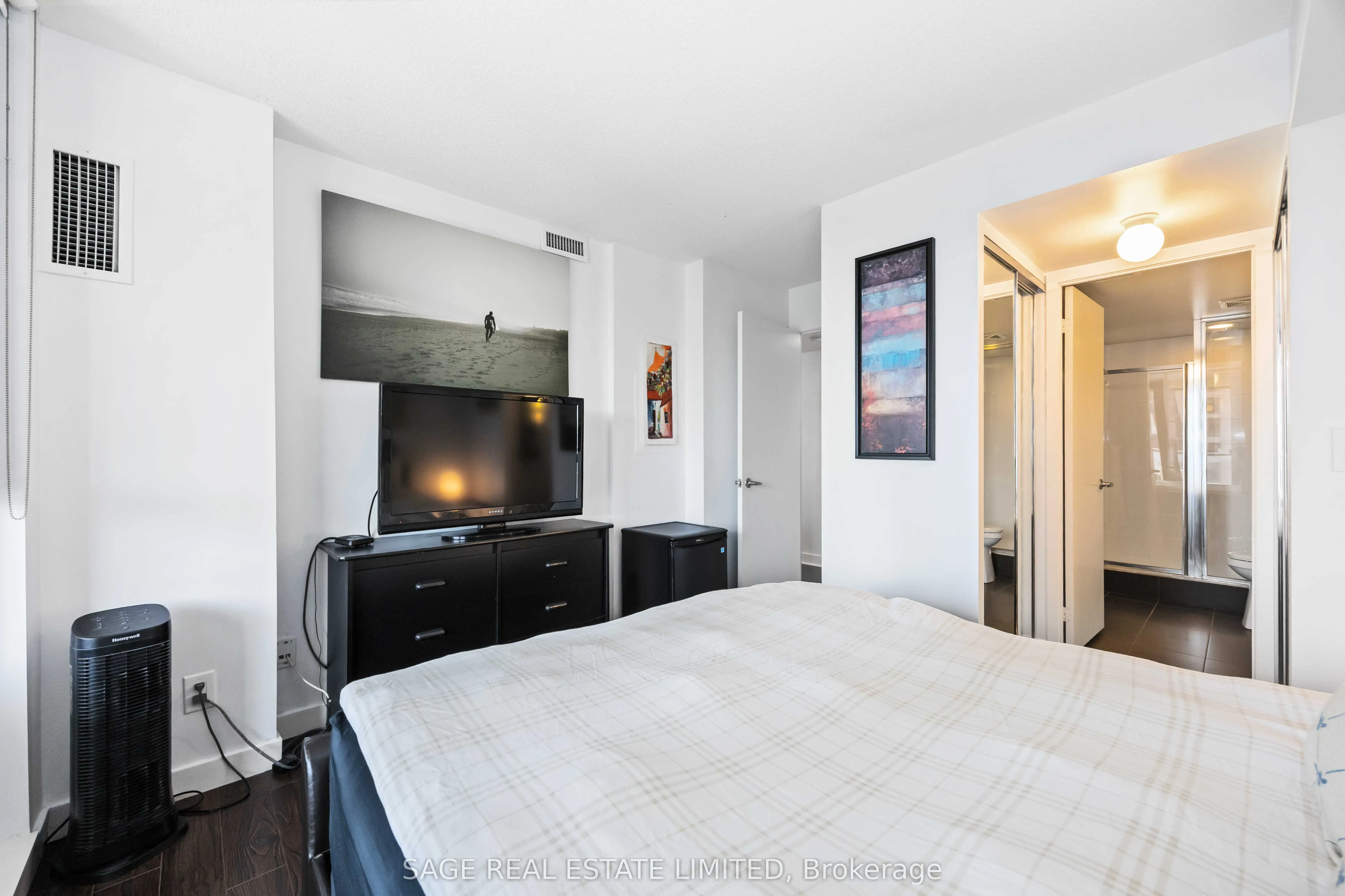 320 Richmond Street E, #1115