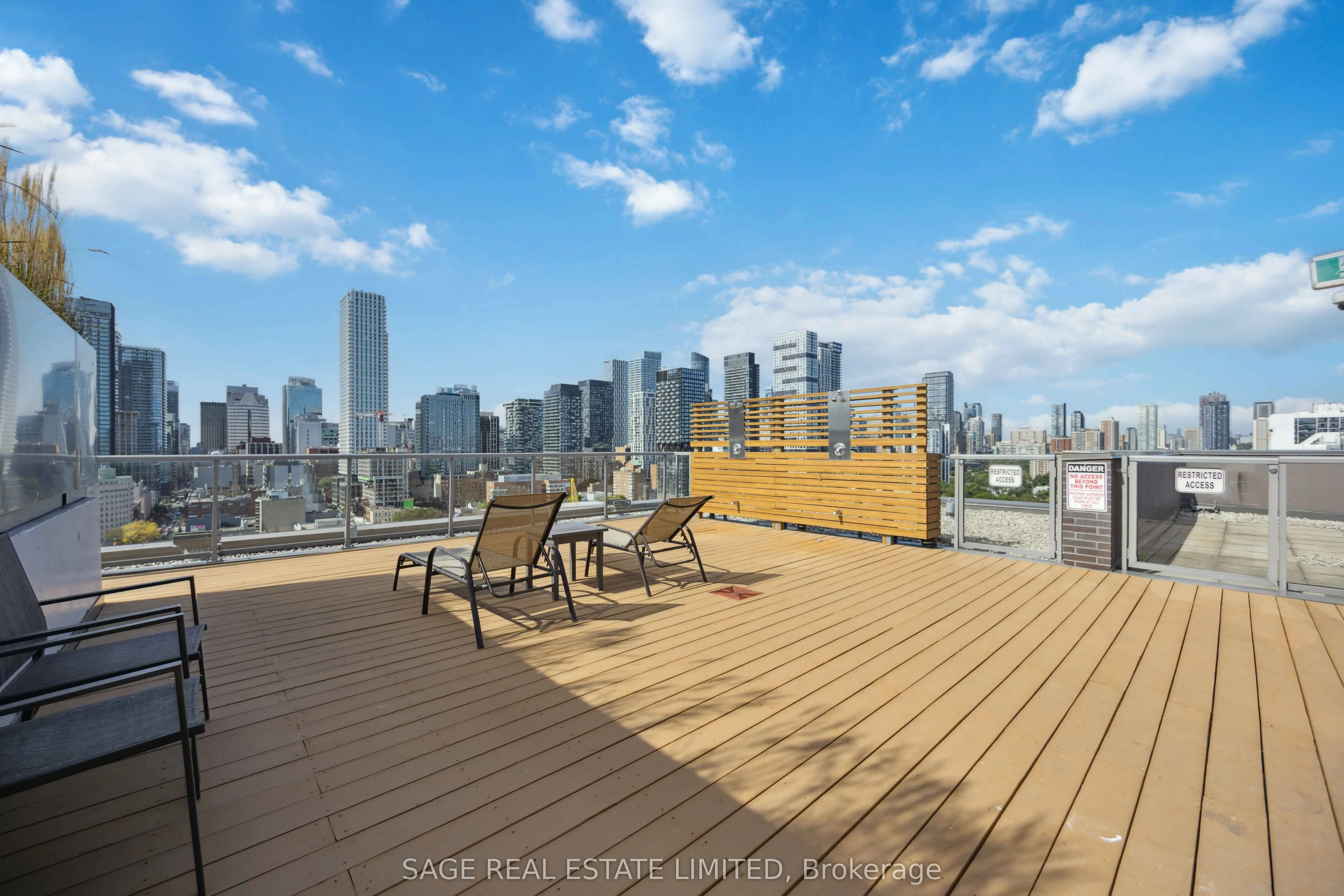 320 Richmond Street E, #1115