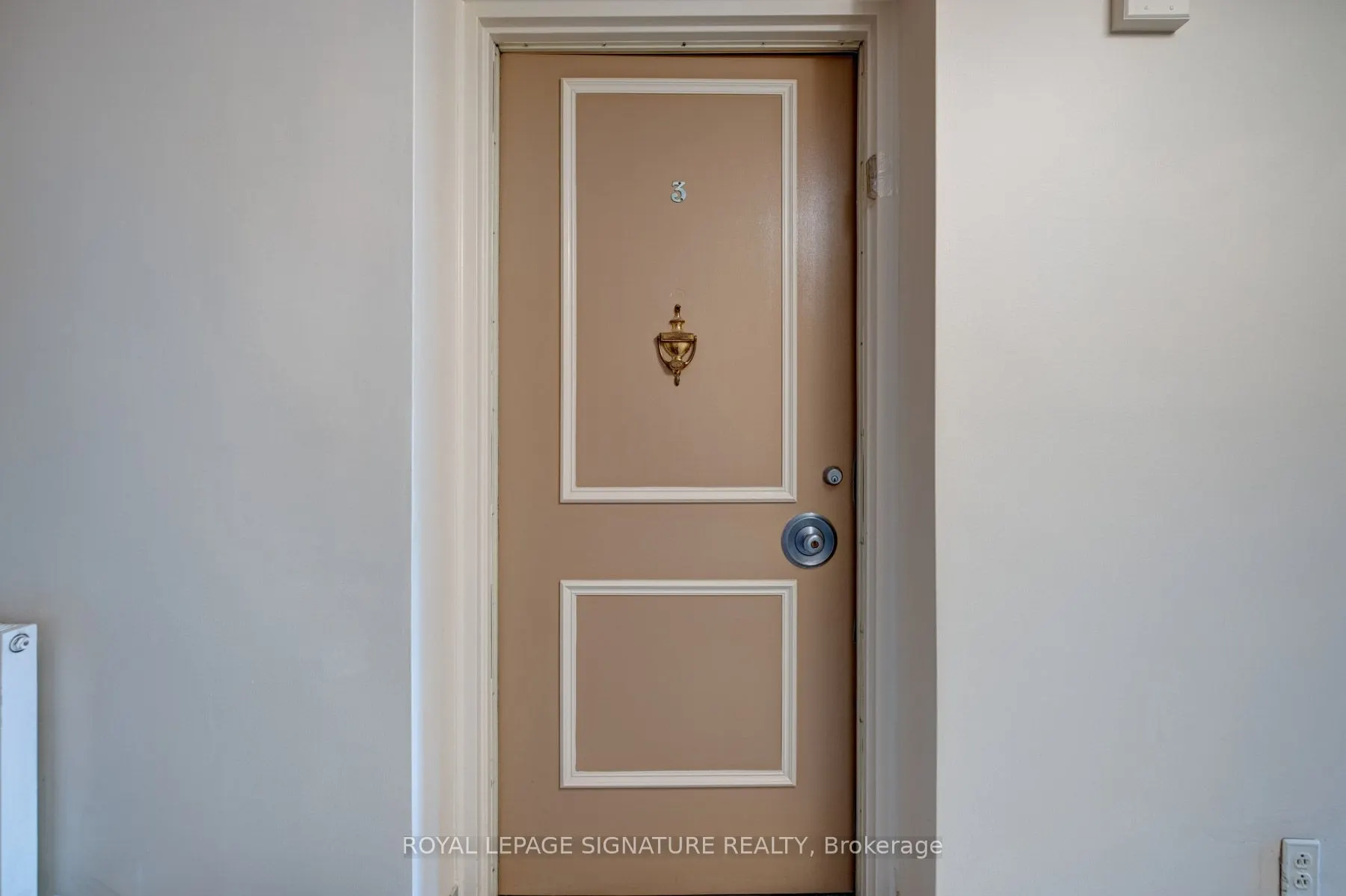 8 Corinth Gardens, #3