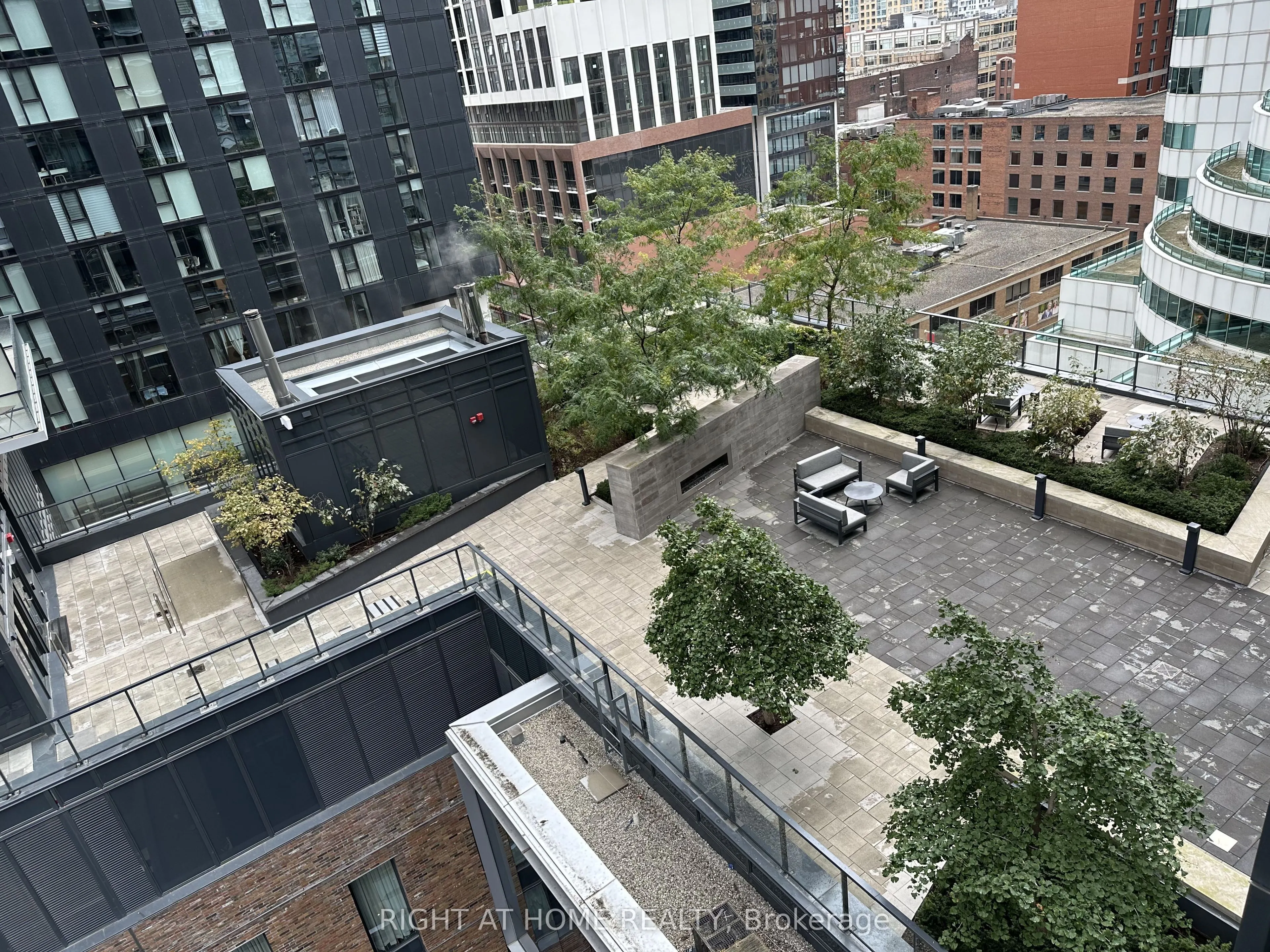 125 Blue Jays Way, #1202