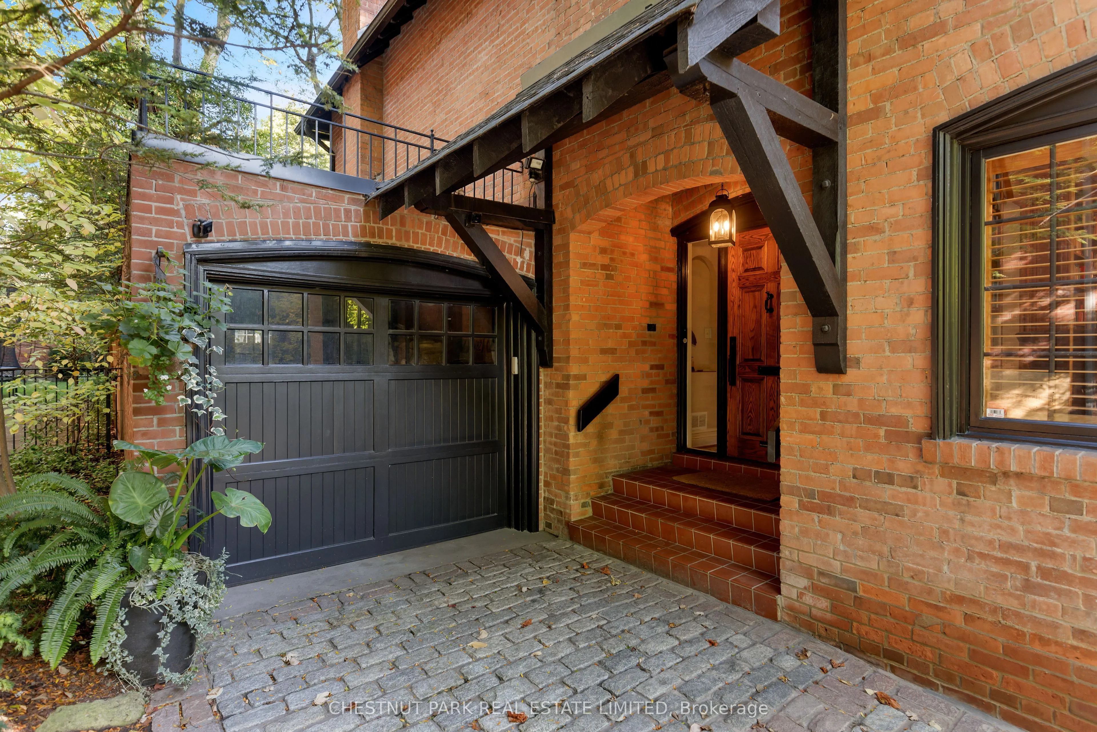20 McKenzie Avenue