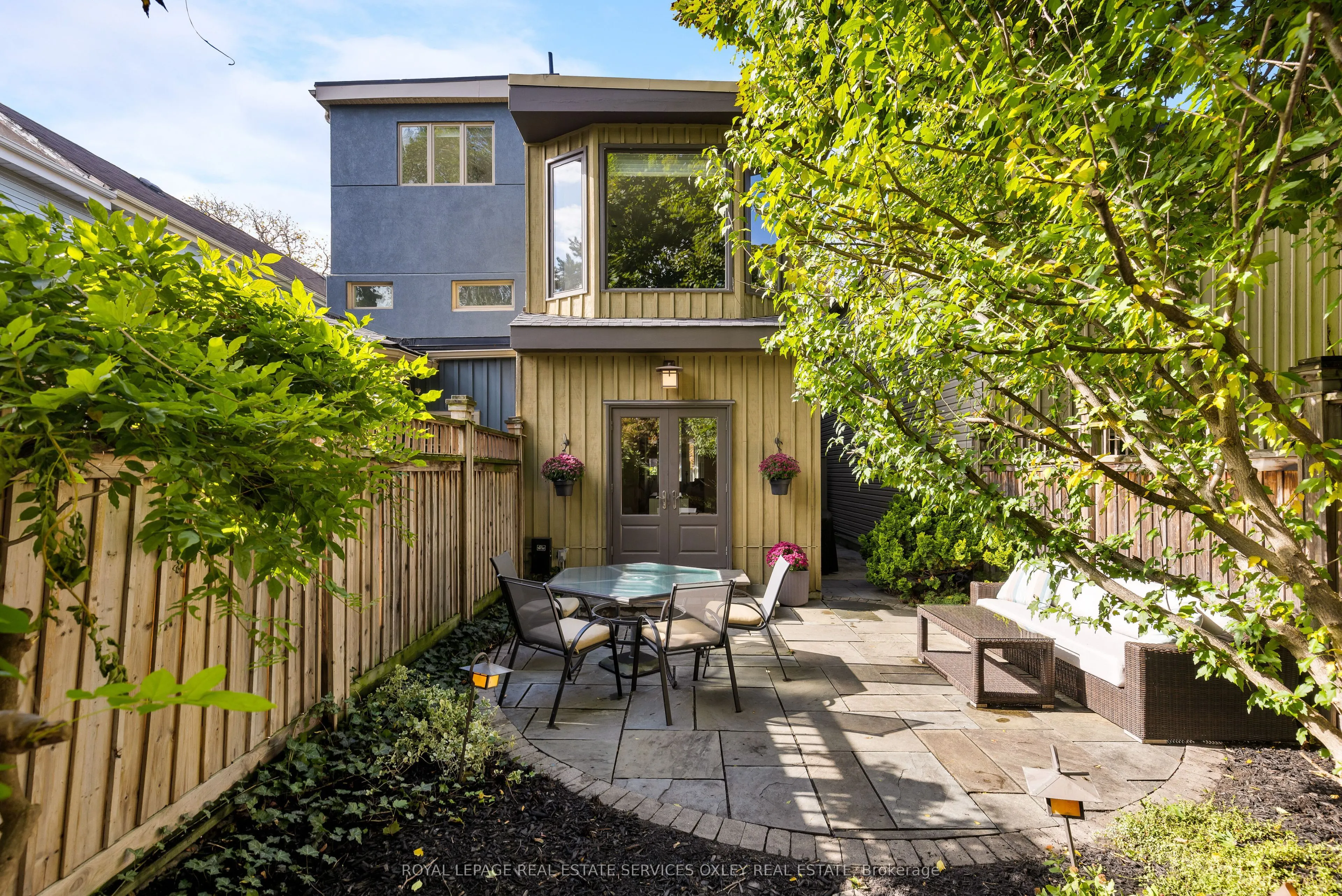 313 Sumach Street