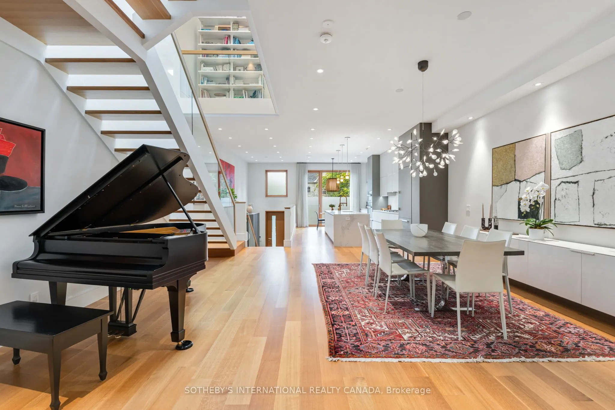 67 Heath Street W