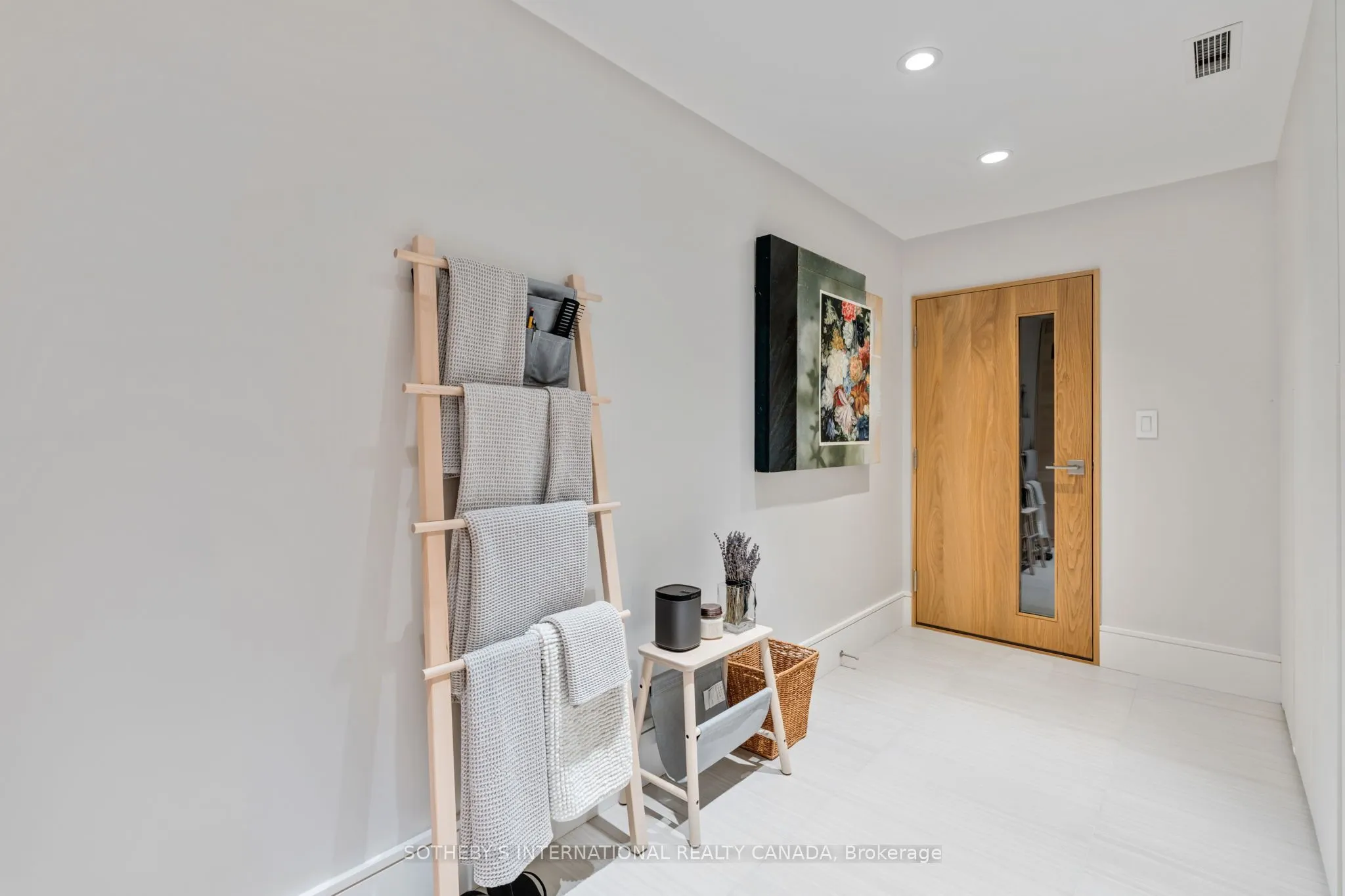 67 Heath Street W
