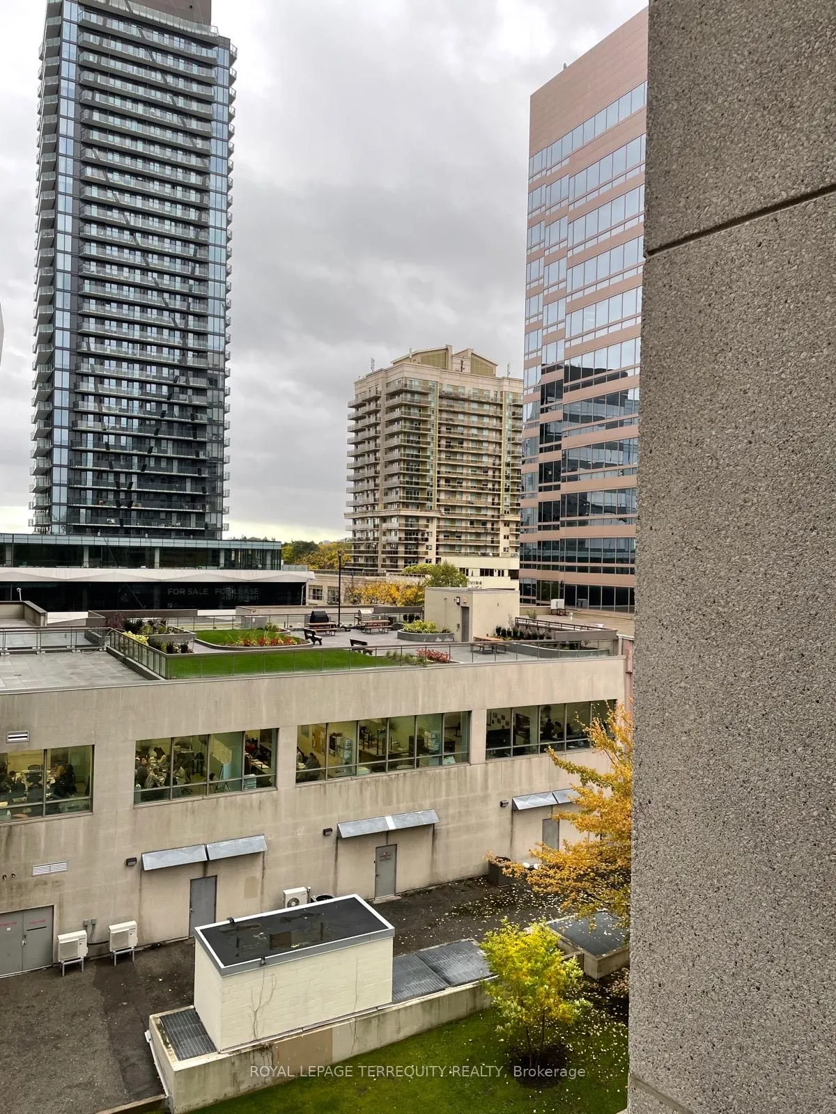 256 Doris Avenue, #601