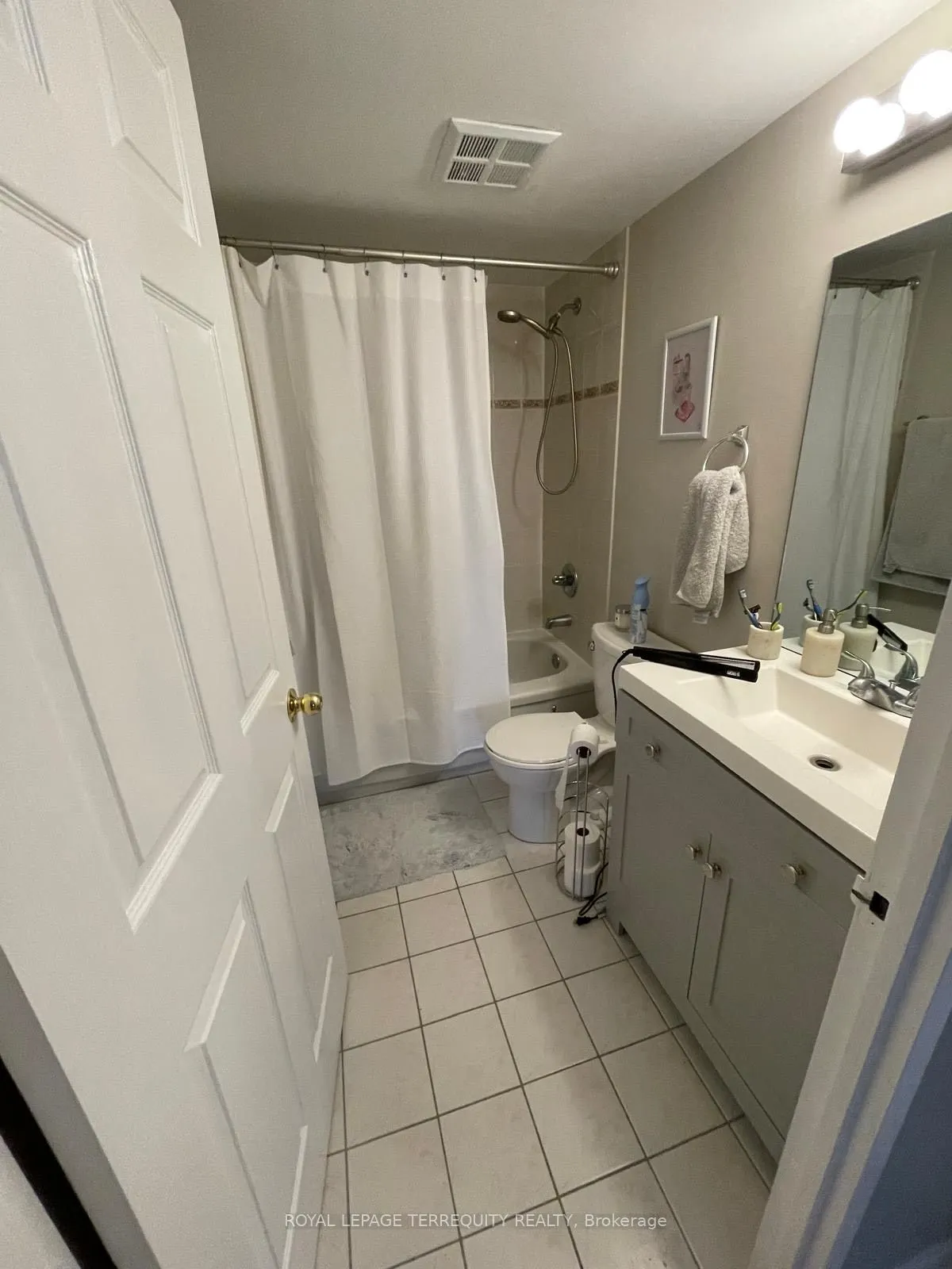 256 Doris Avenue, #601