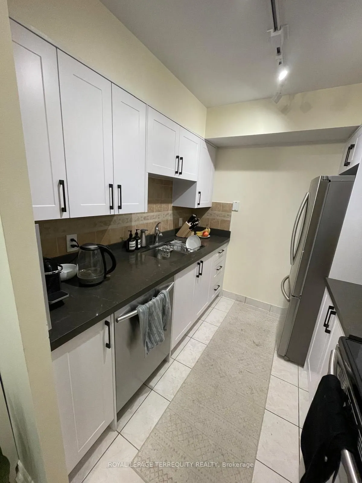 256 Doris Avenue, #601