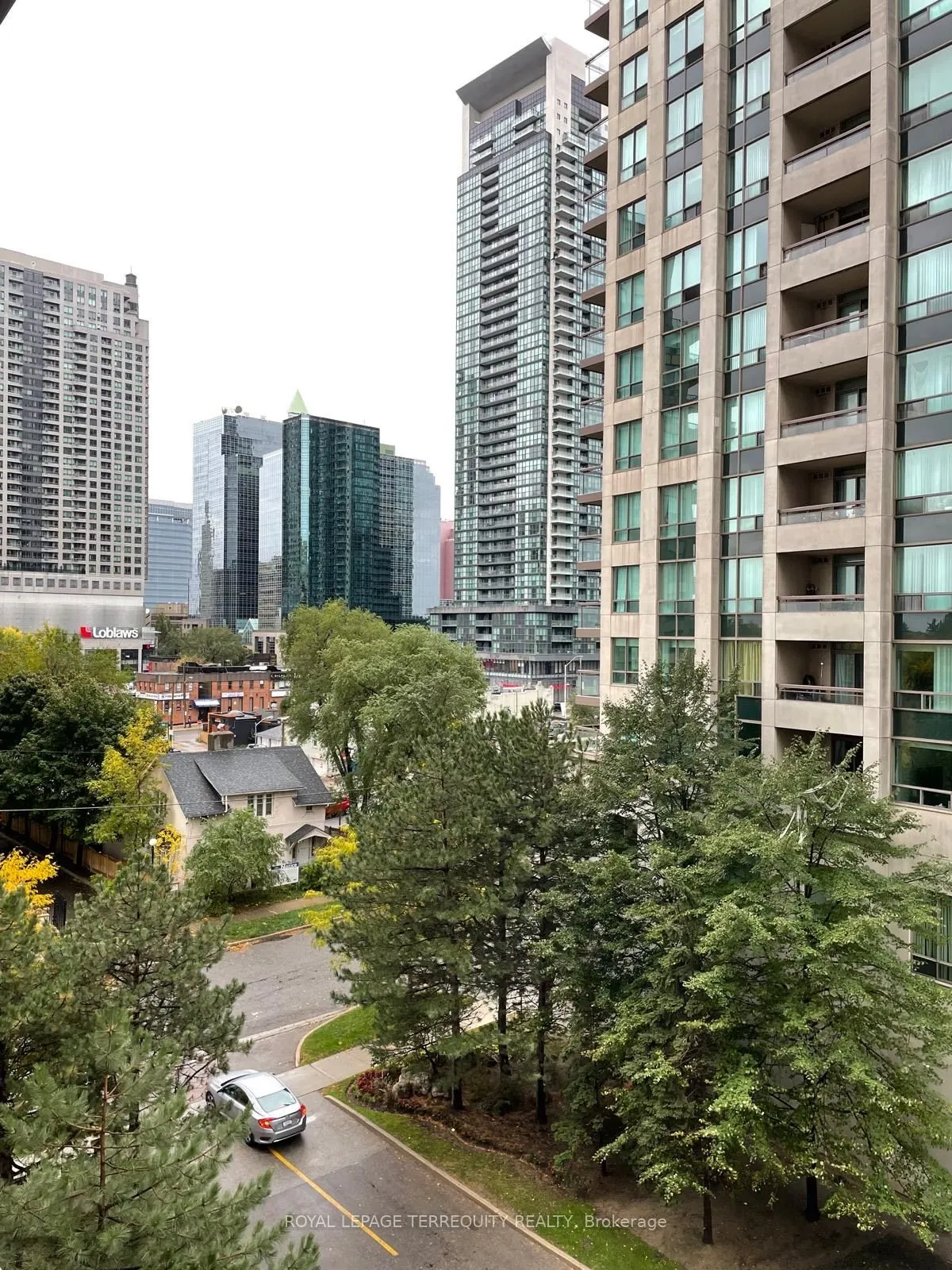 256 Doris Avenue, #601