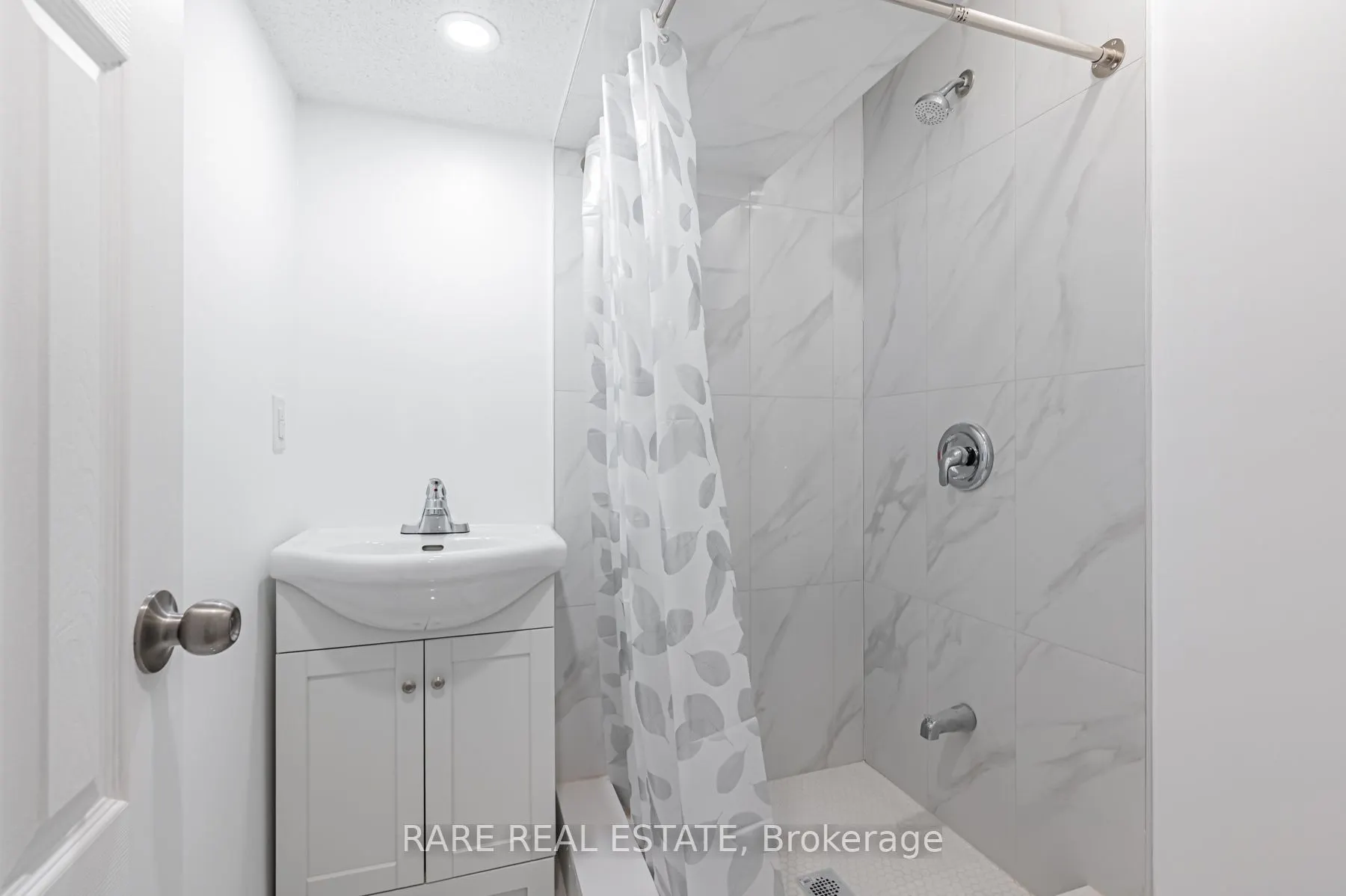 27 Danby Avenue, #2