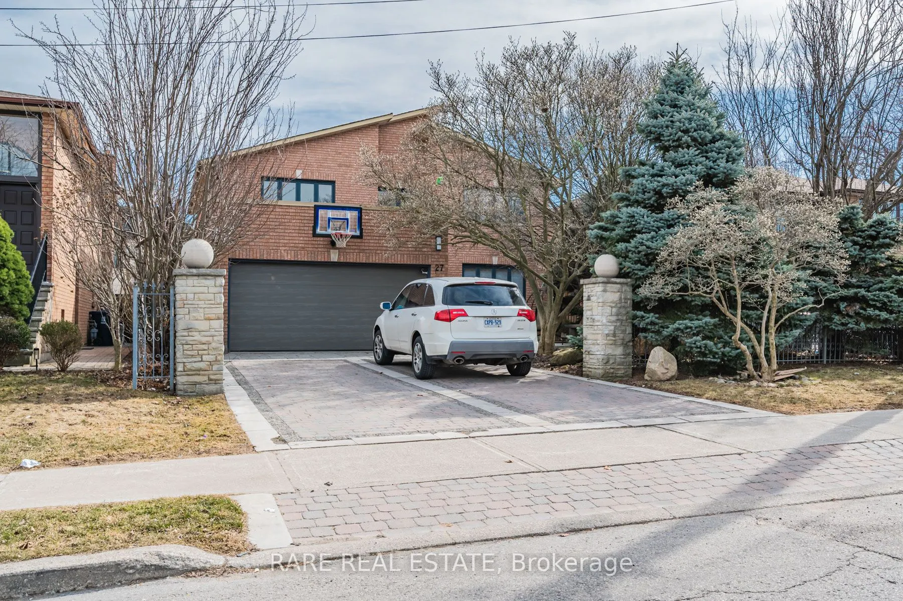 27 Danby Avenue, #2