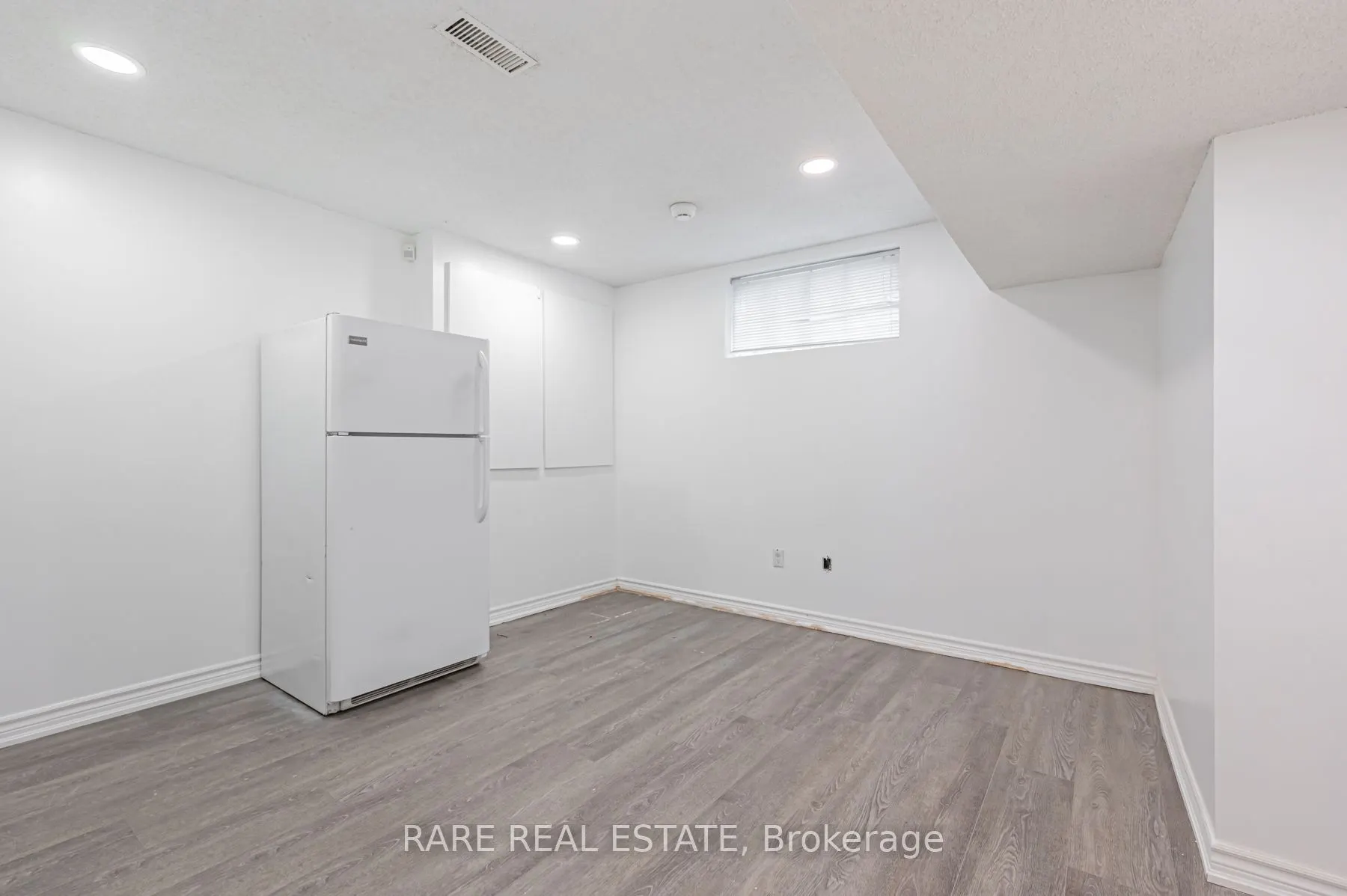 27 Danby Avenue, #2