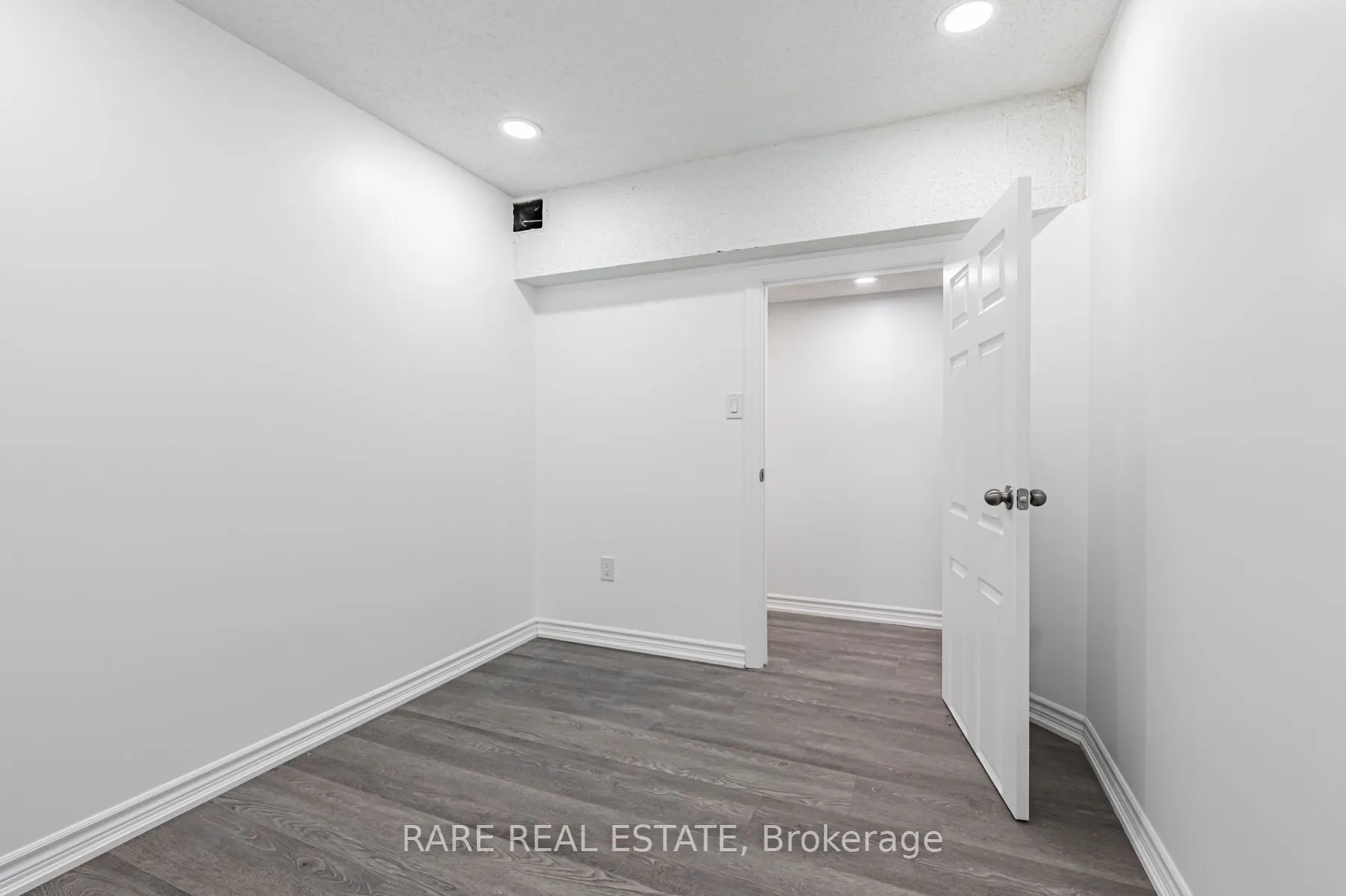 27 Danby Avenue, #2