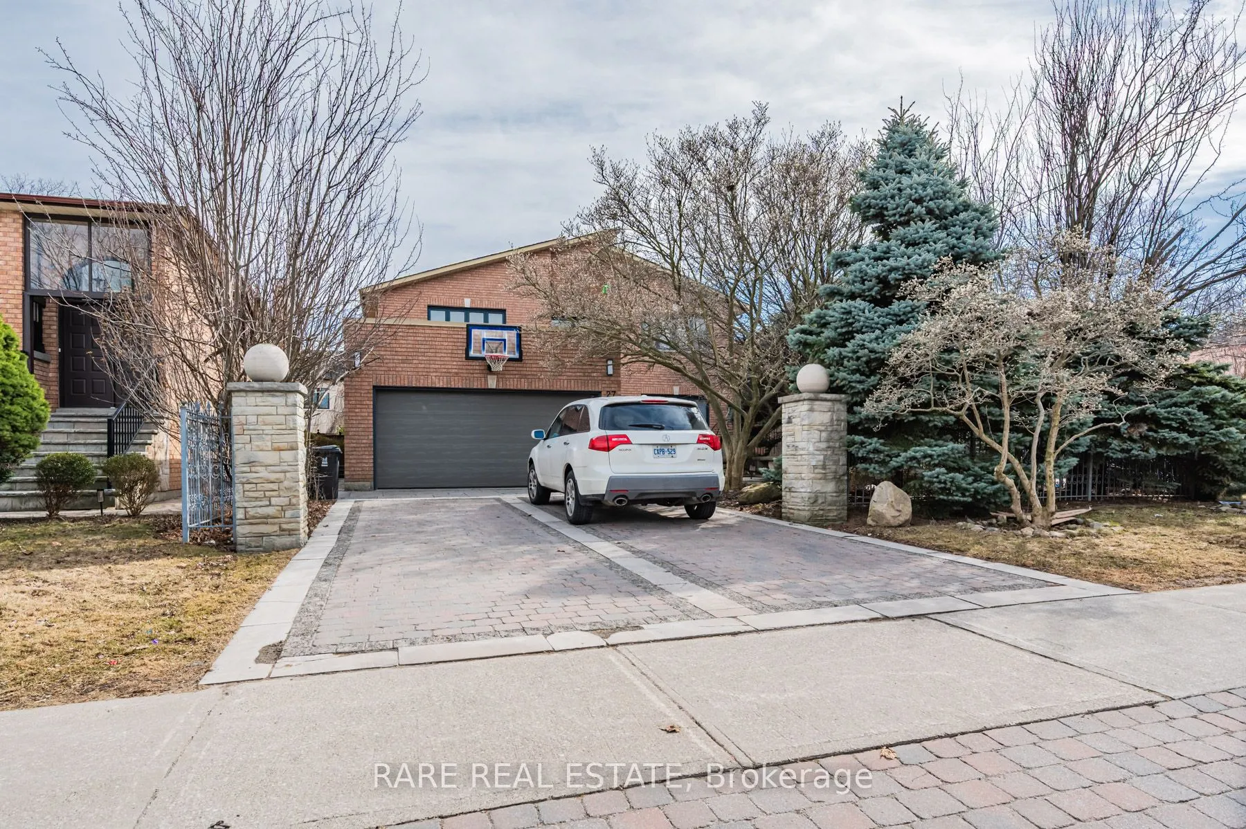 27 Danby Avenue, #2