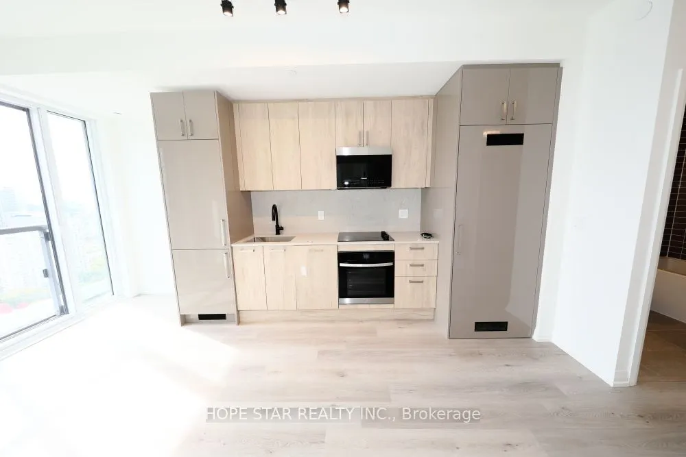 280 Dundas Street W, #2907
