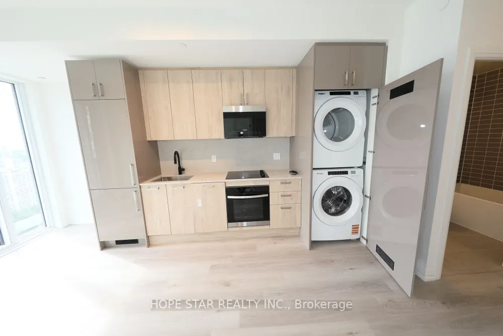 280 Dundas Street W, #2907