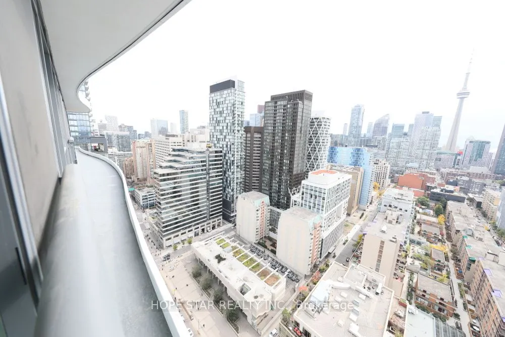 280 Dundas Street W, #2907