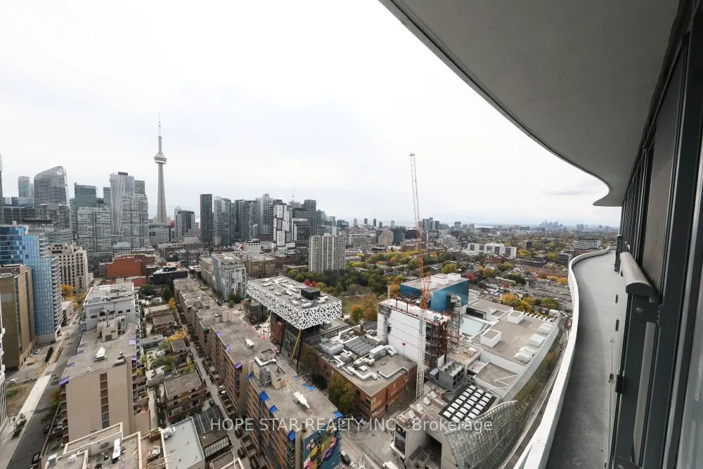 280 Dundas Street W, #2907