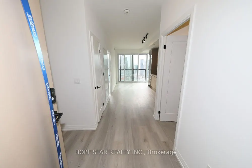 280 Dundas Street W, #2907