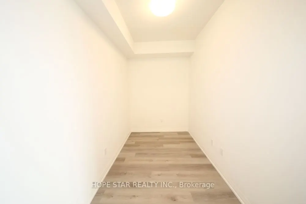 280 Dundas Street W, #2907