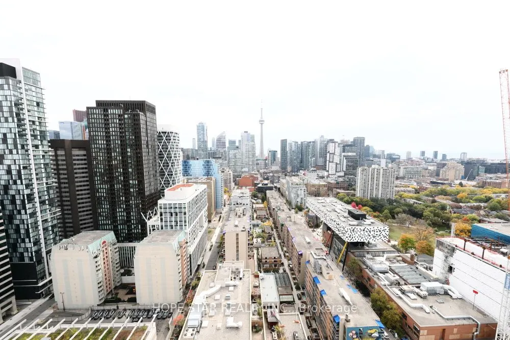 280 Dundas Street W, #2907