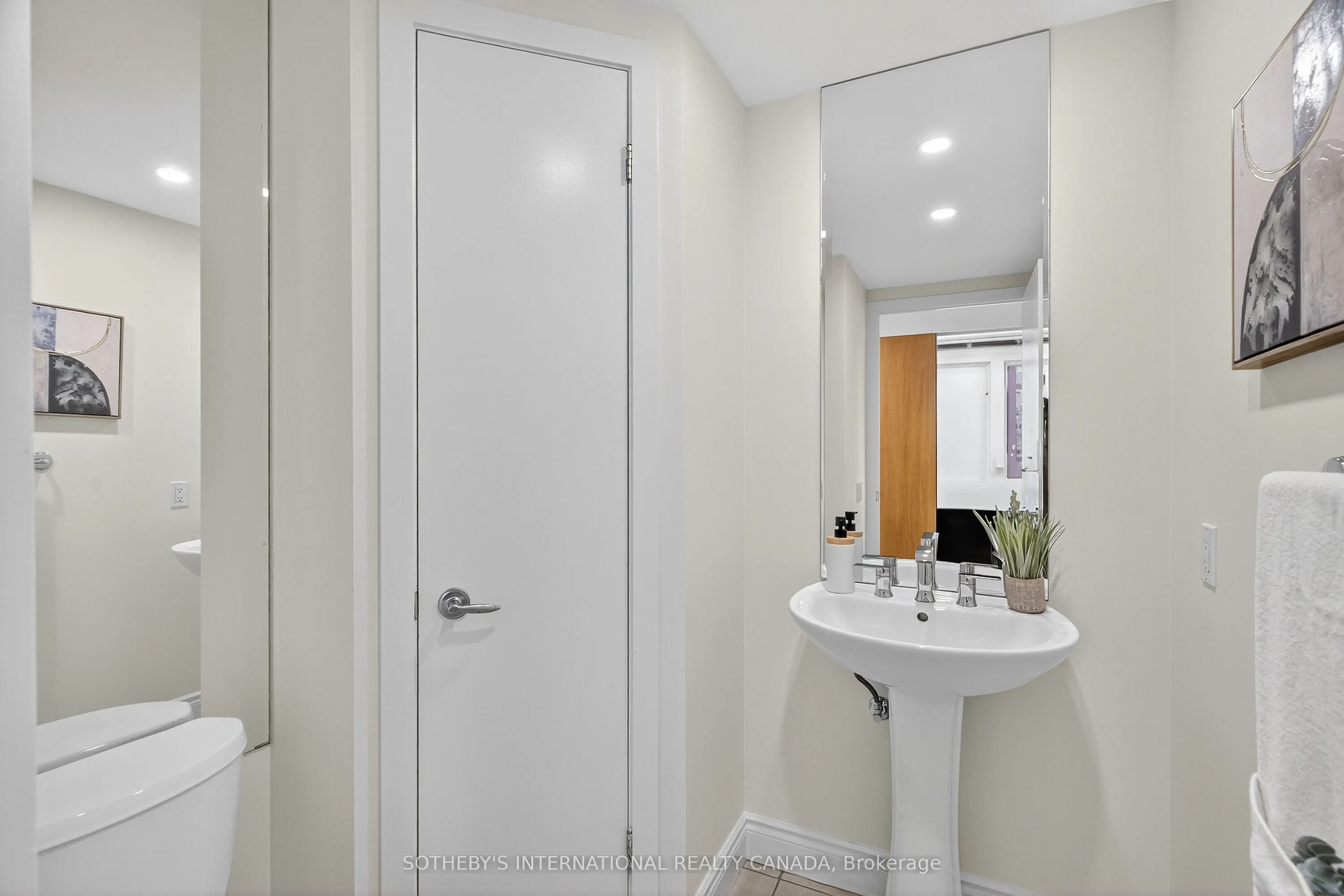 500 Queens Quay W, #405W