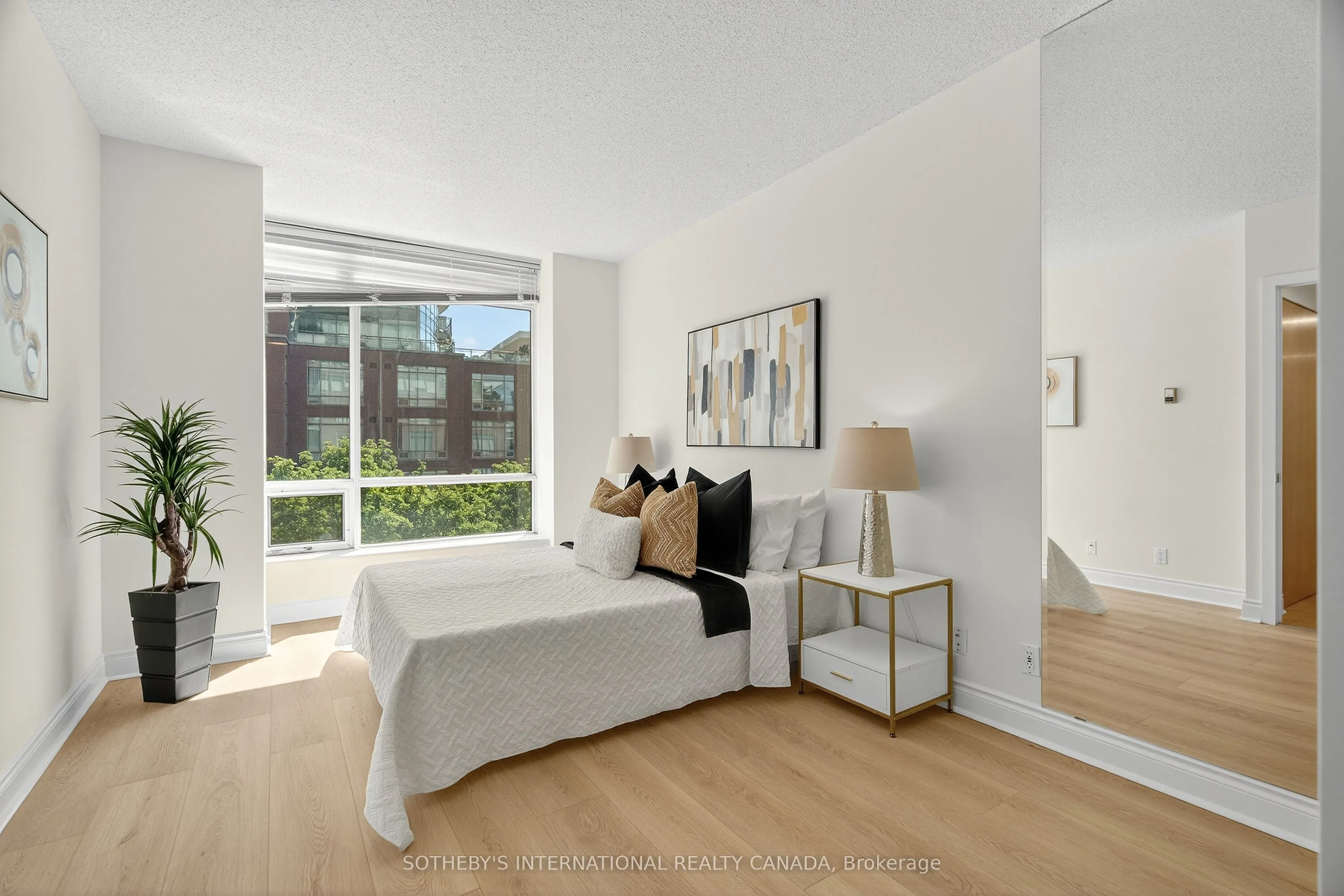 500 Queens Quay W, #405W
